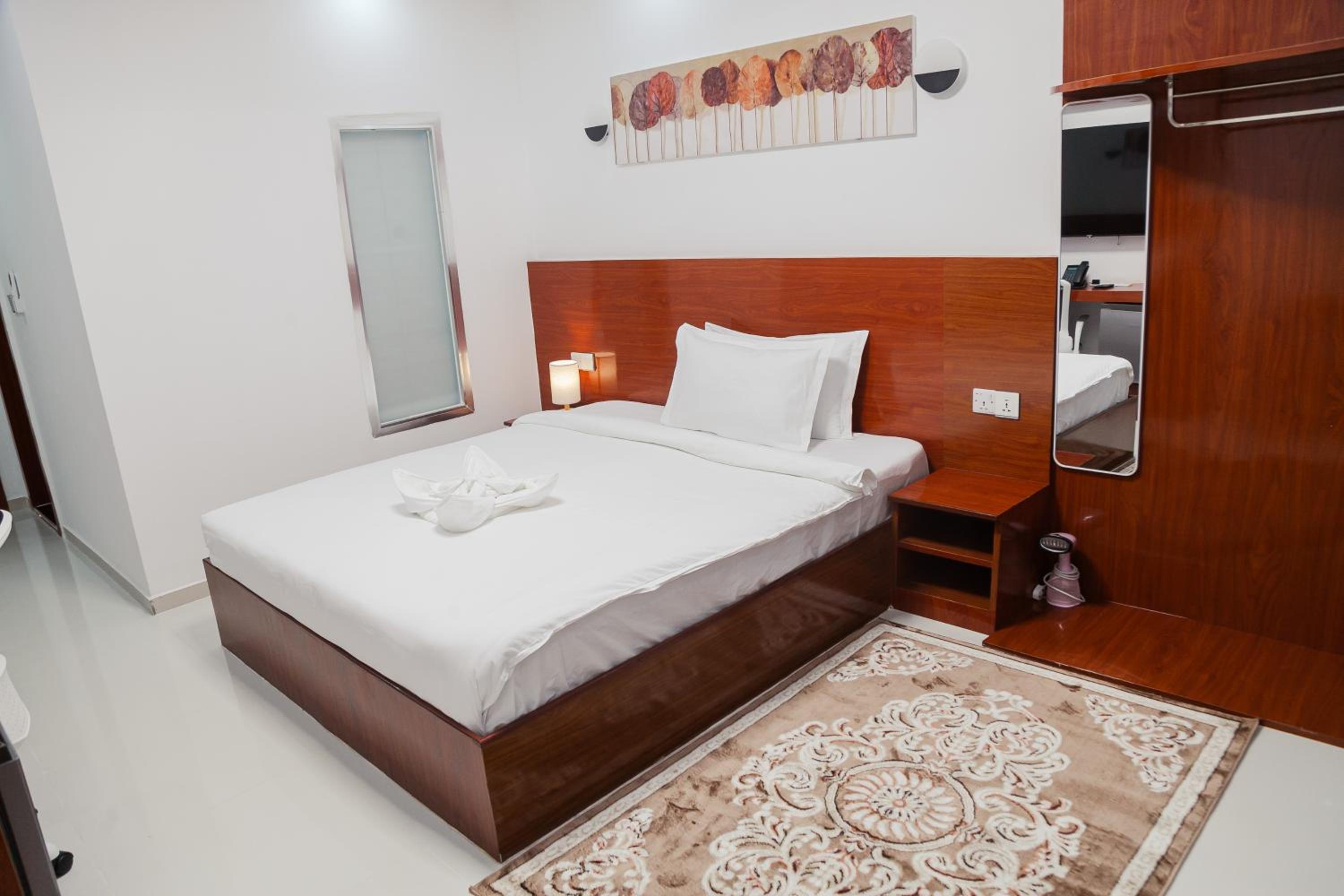 Standard Double Room - Photo 17