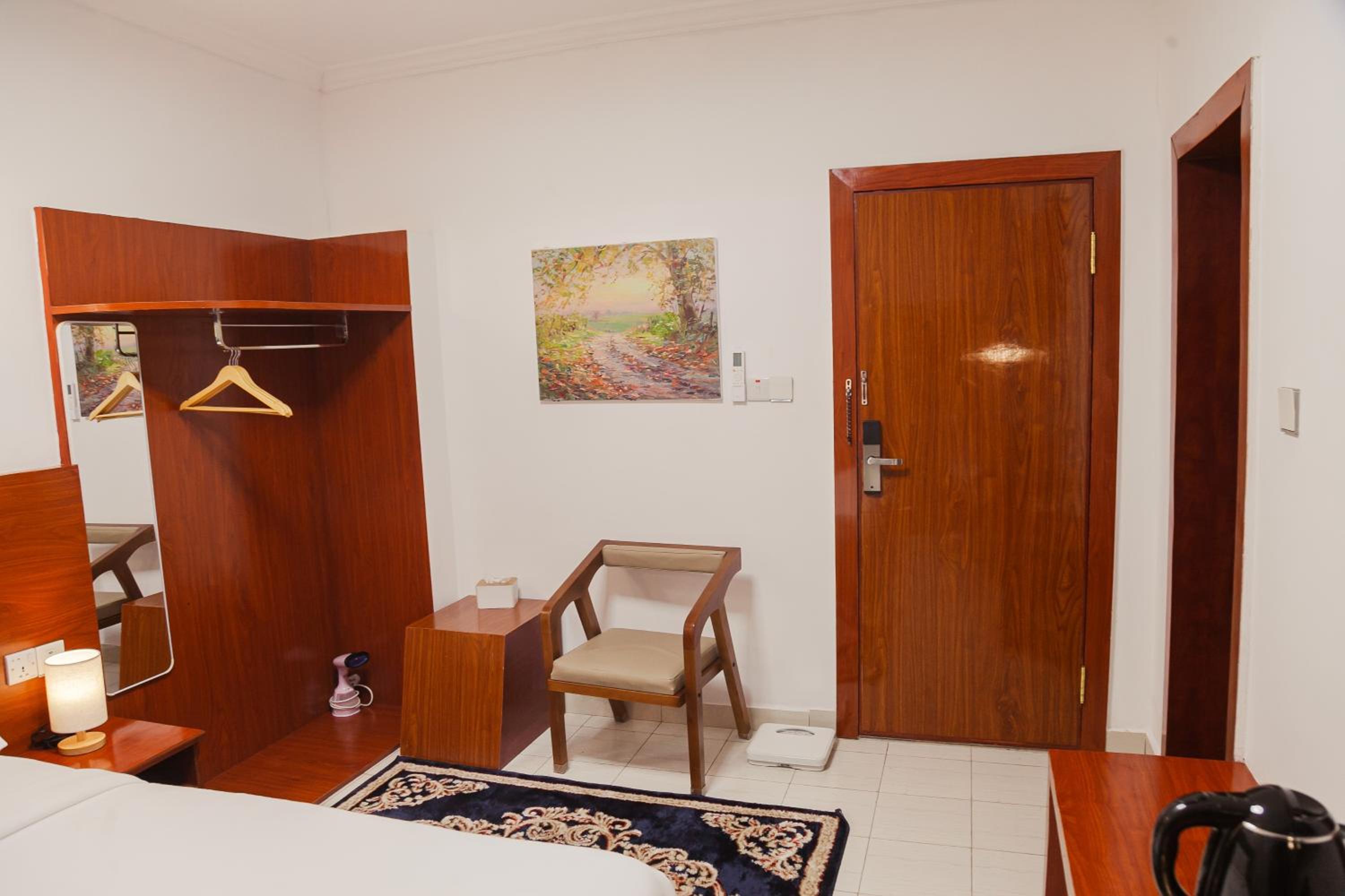 Standard Double Room - Photo 14