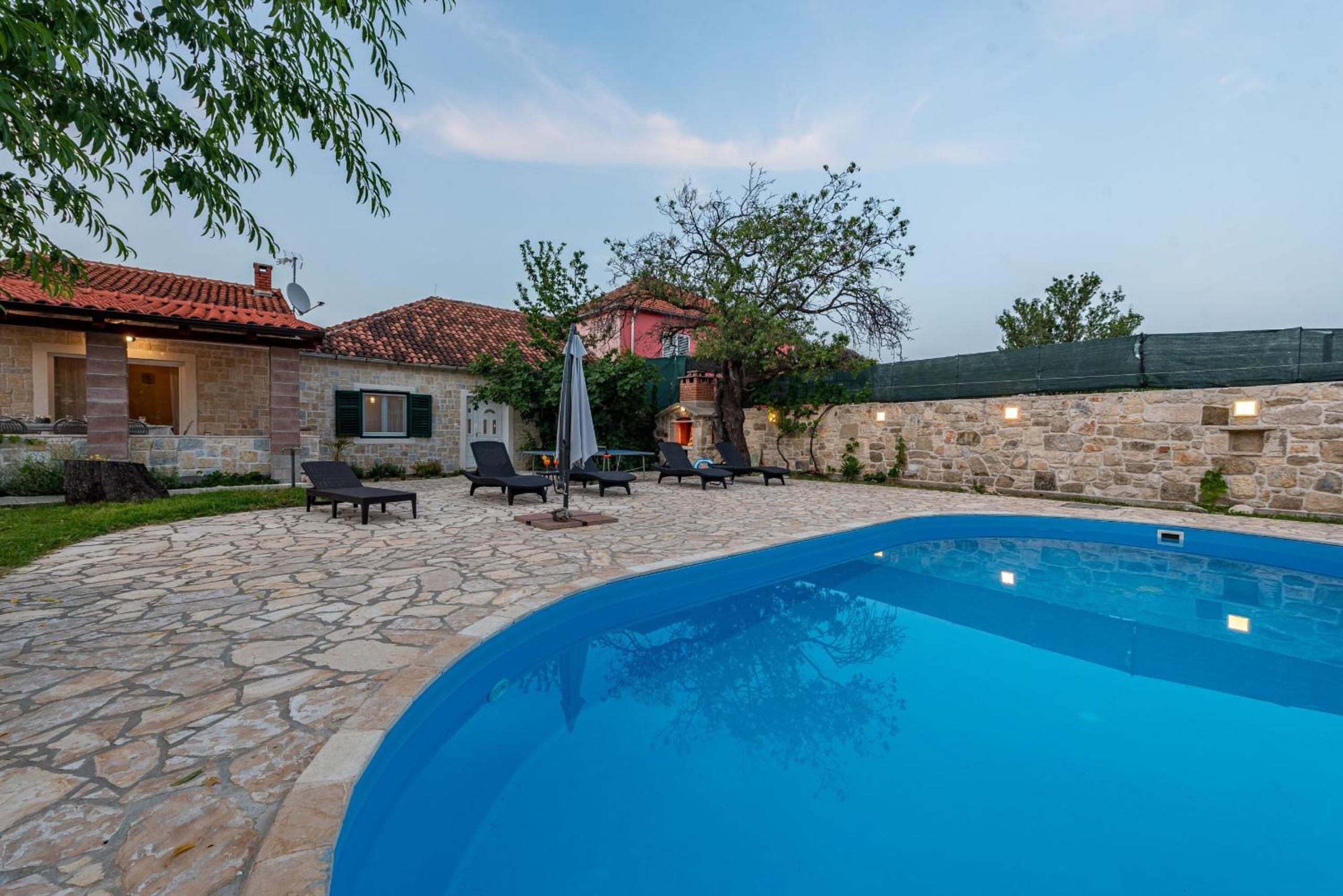 Villa photo 2