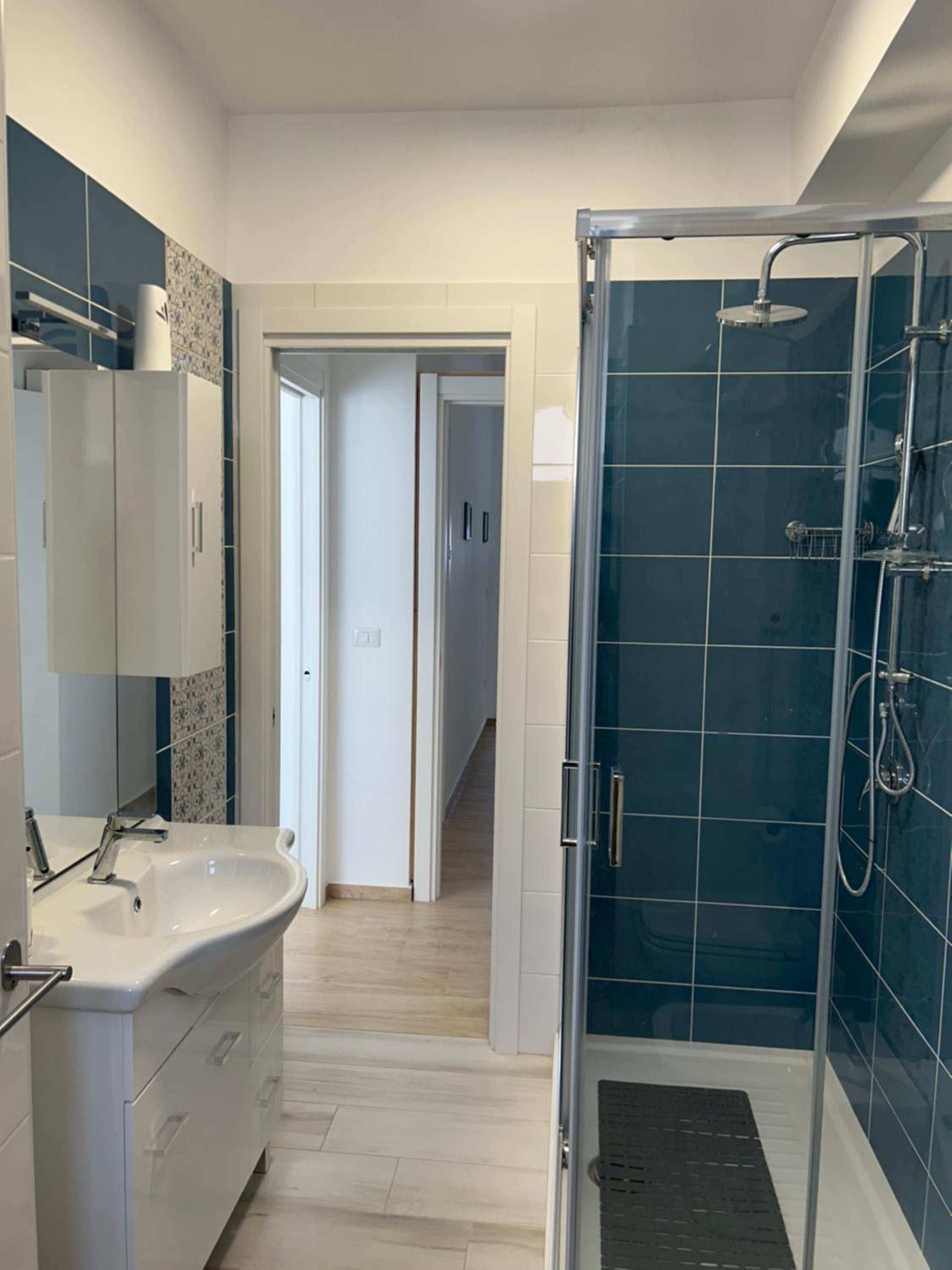 Large Double or Twin Room - Photo 3