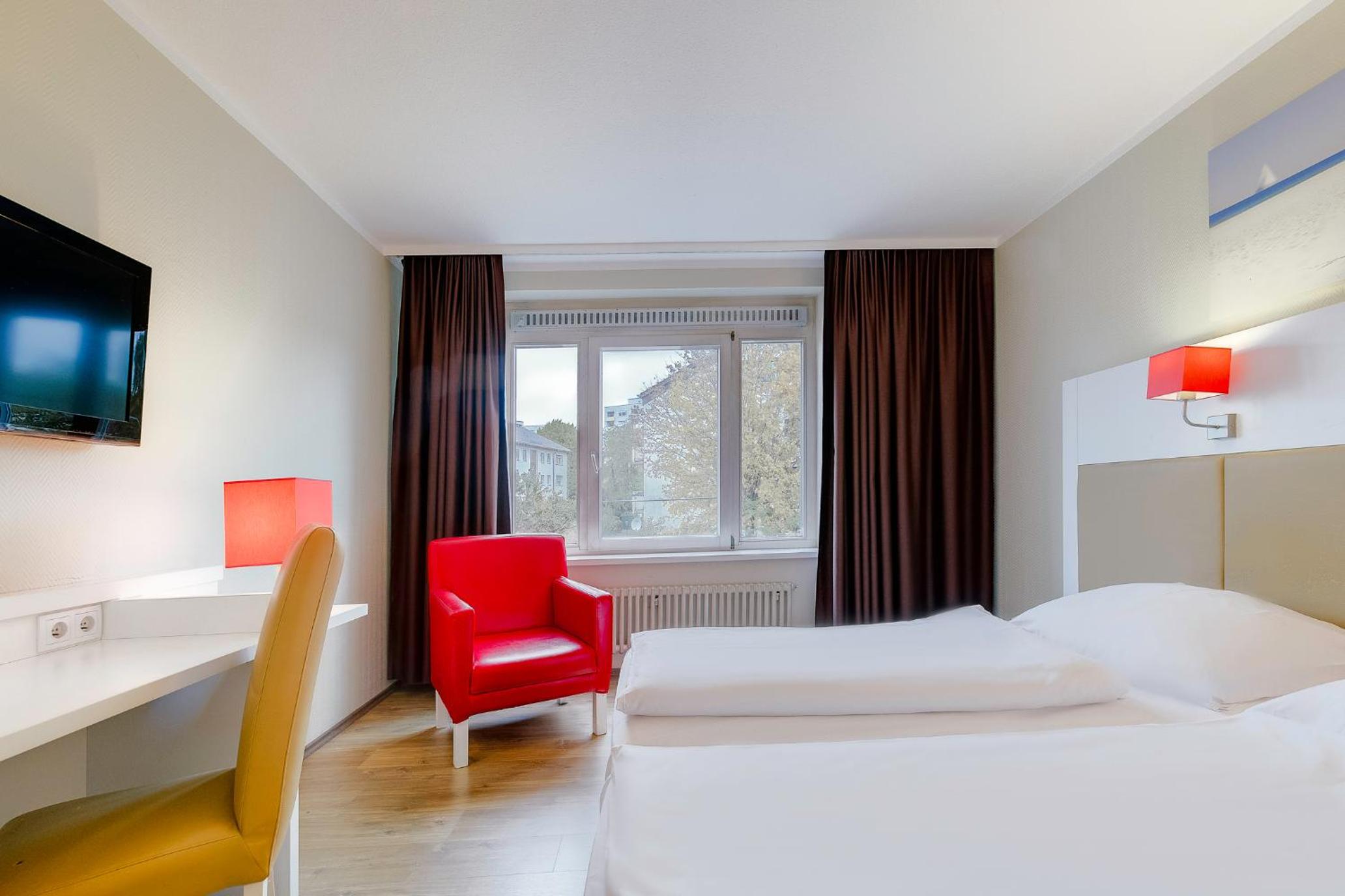 Standard Twin Room - Photo 5