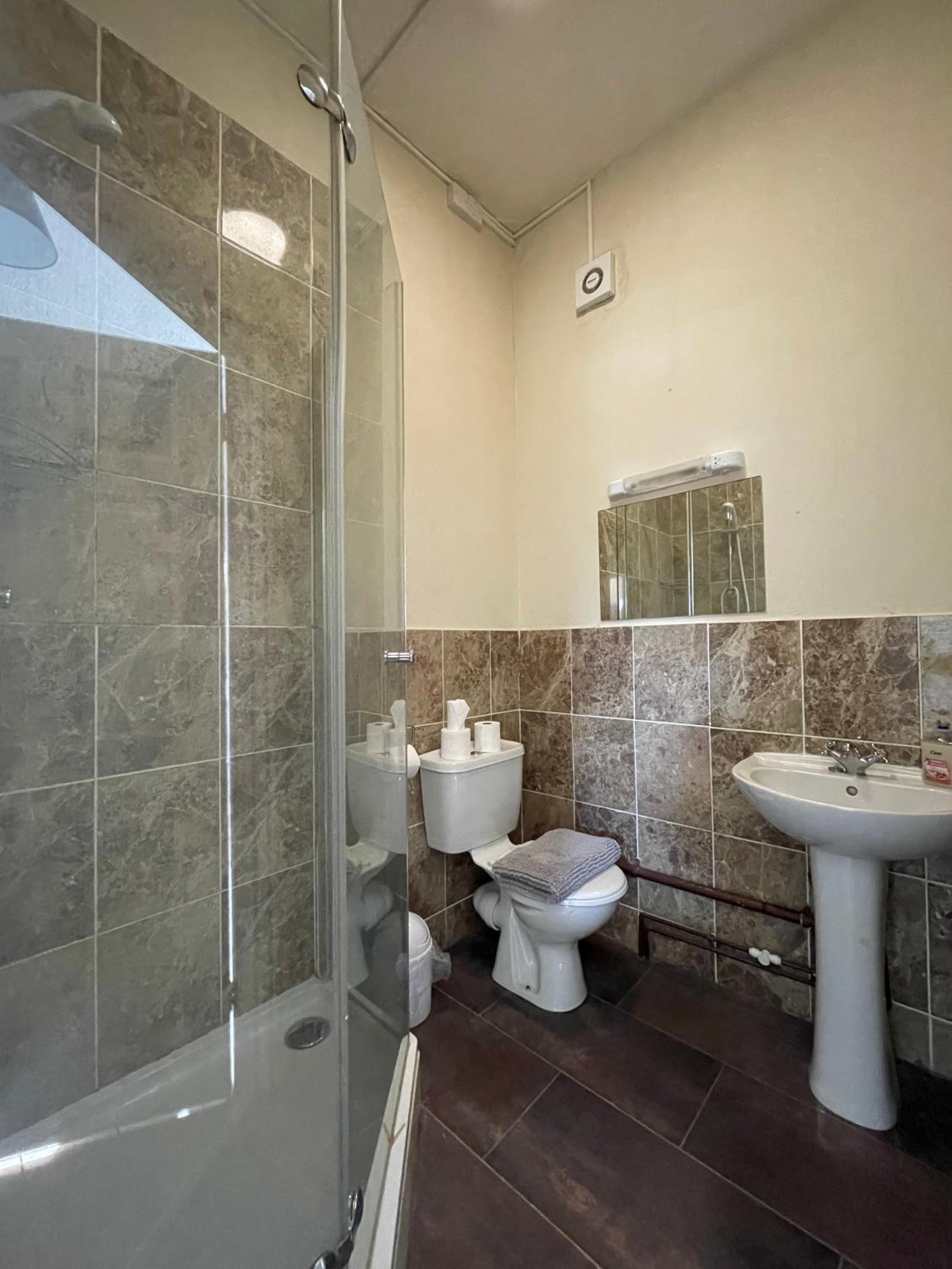 4-Bed Mixed Dormitory Room photo 3