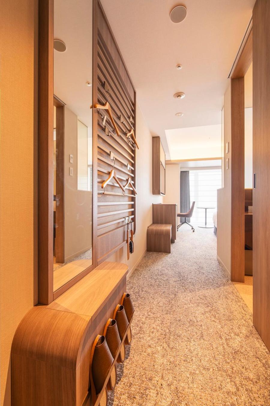 Double Room with Shower - Club Floor with Lounge Access - Non-Smoking - Photo 2