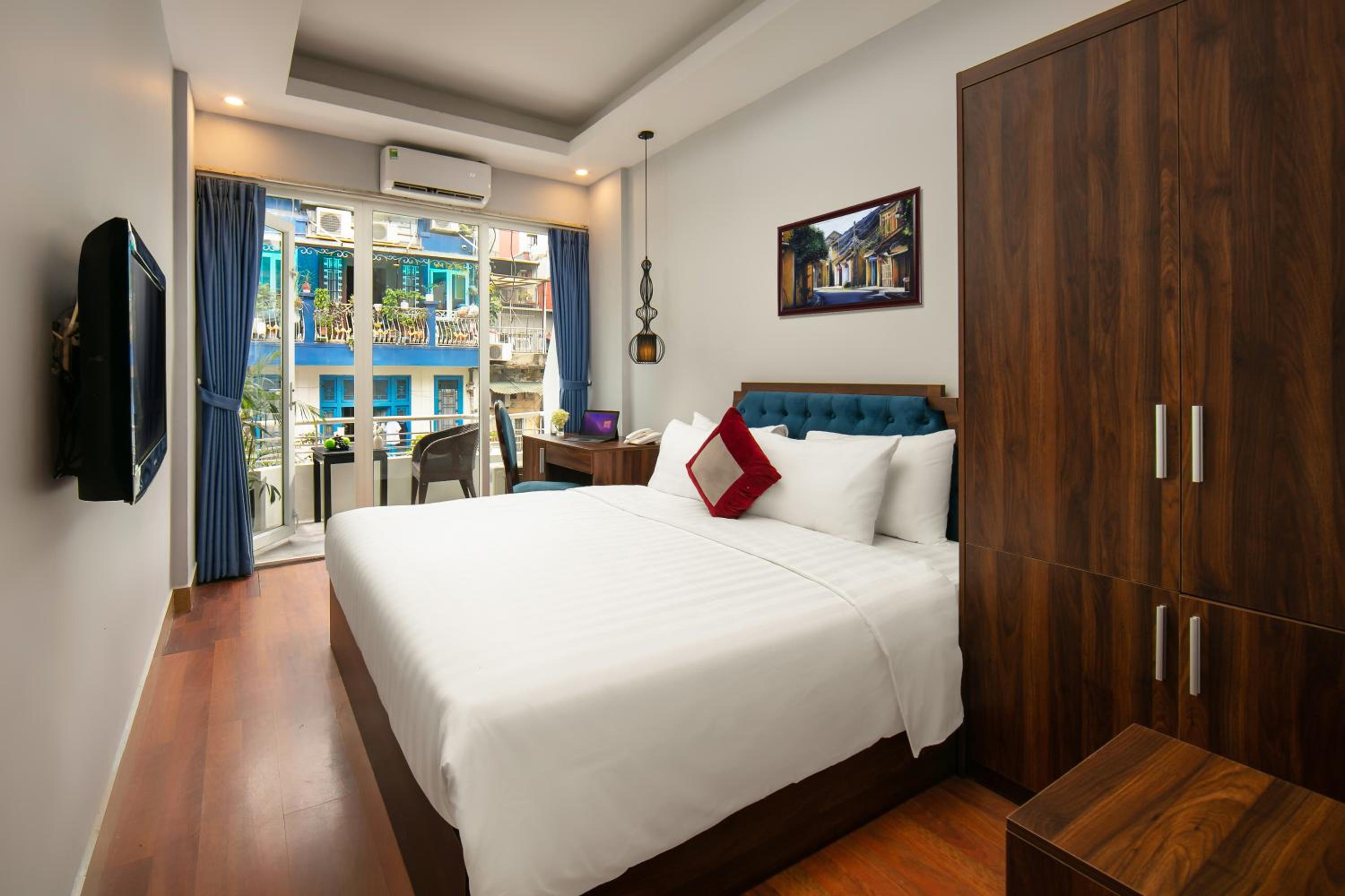 King Room with Balcony