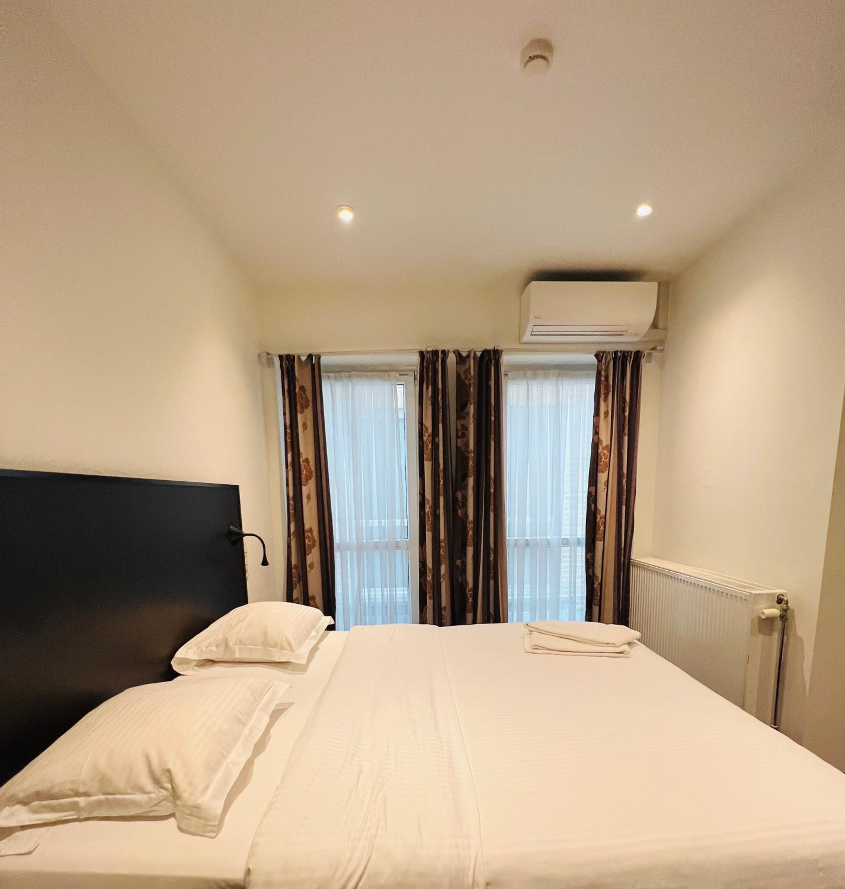 Standard Double Room - Photo 1