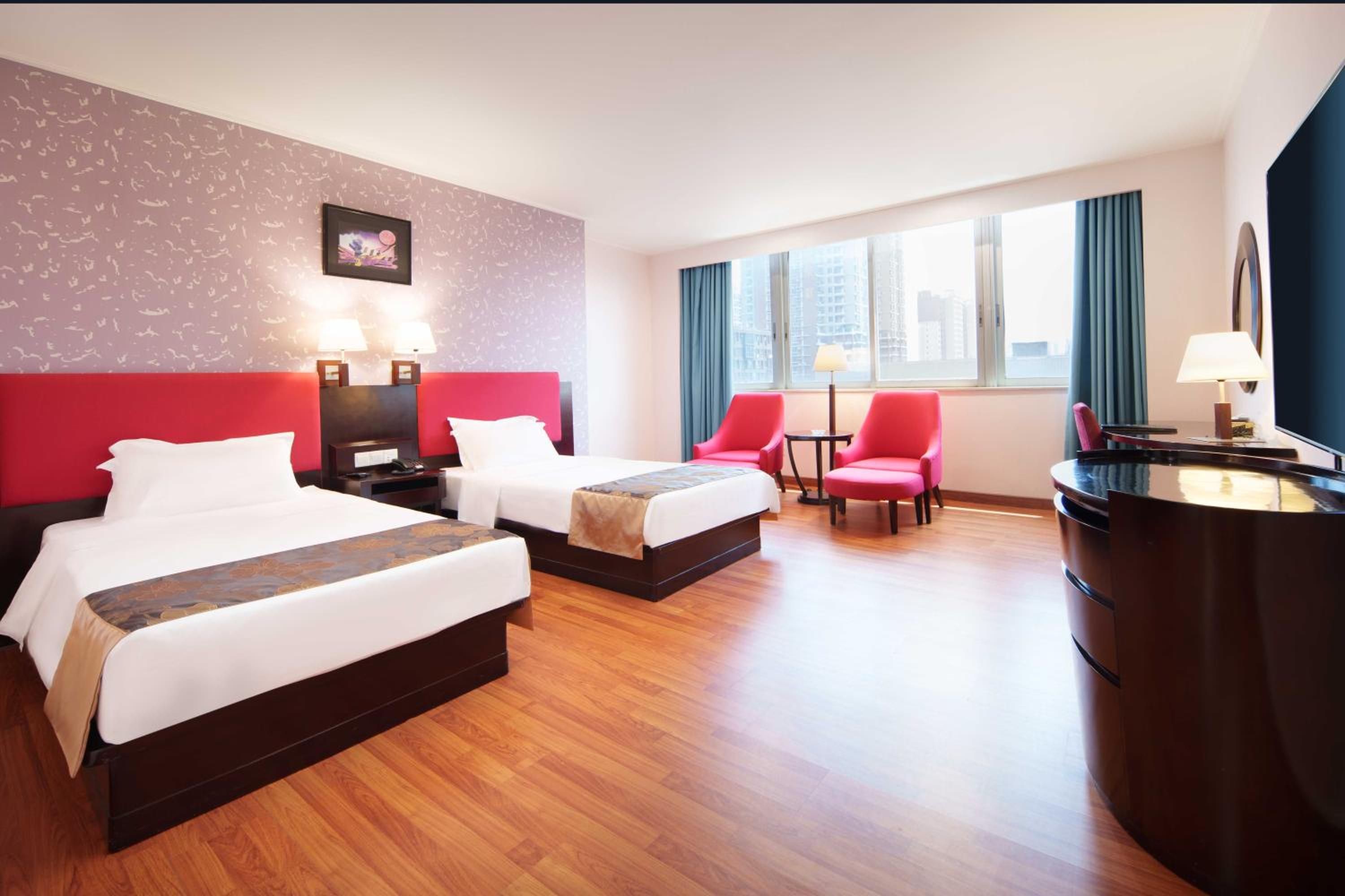 Deluxe Twin Room photo 3