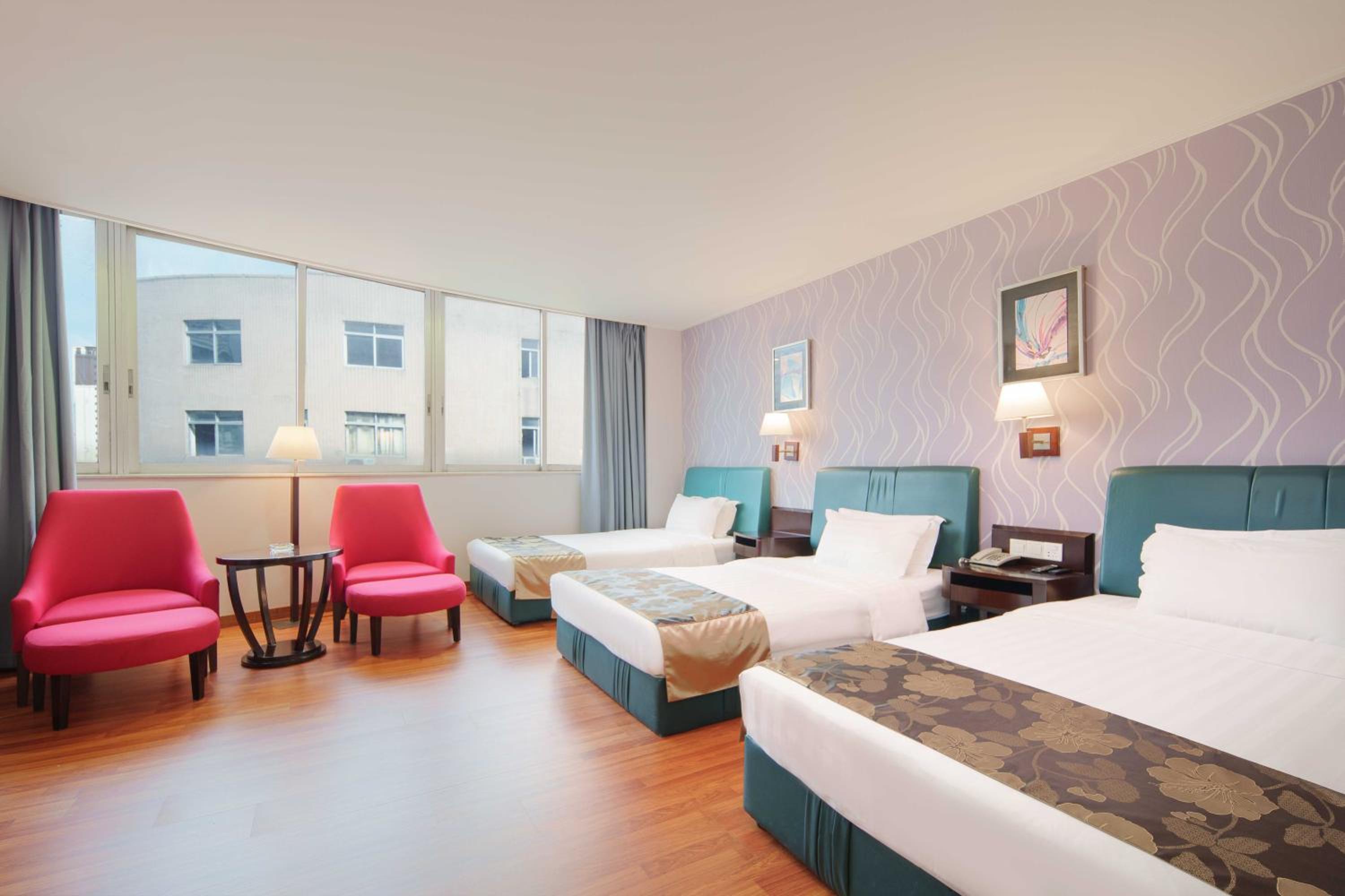 Deluxe Triple Room photo 2