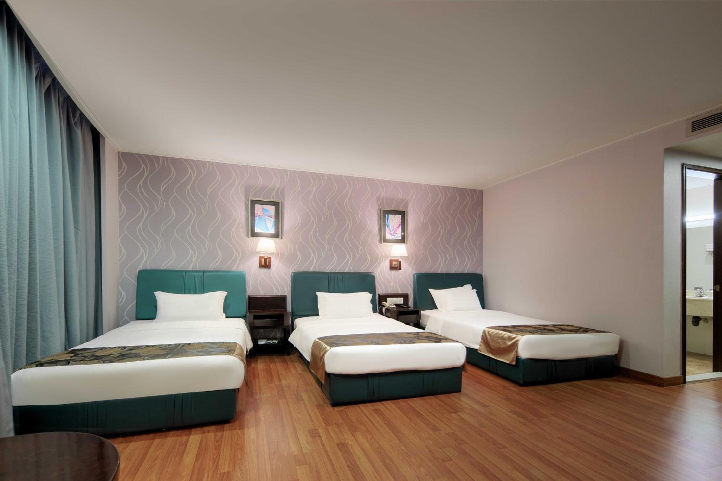 Deluxe Triple Room photo 3