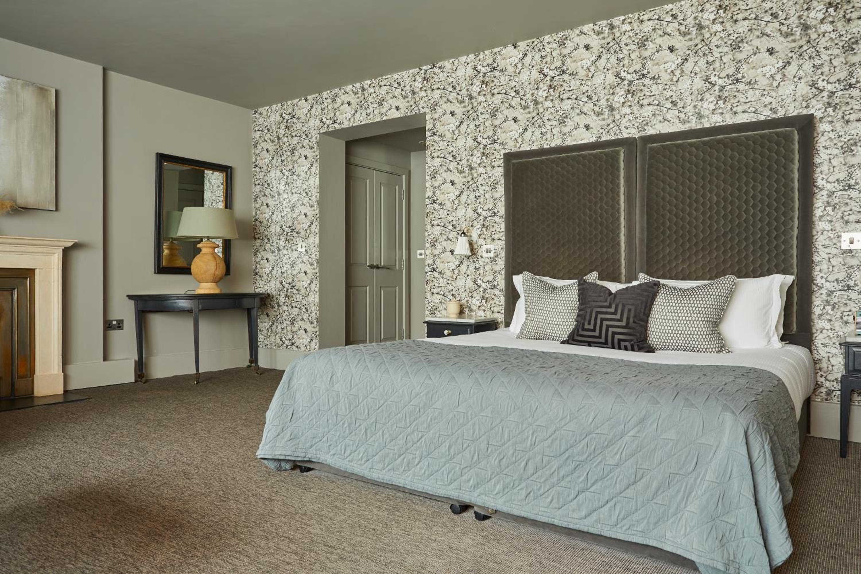 Superior Suite (Cranborne Chase) photo 3