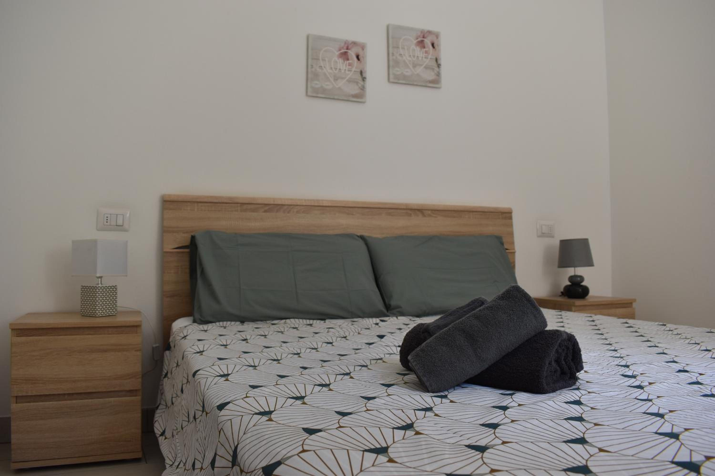 One-Bedroom Apartment with Balcony photo 1