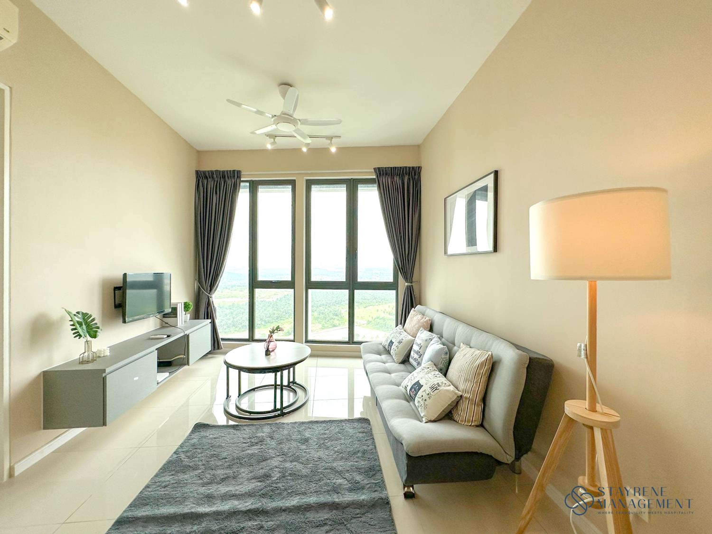 One-Bedroom Apartment - Photo 1