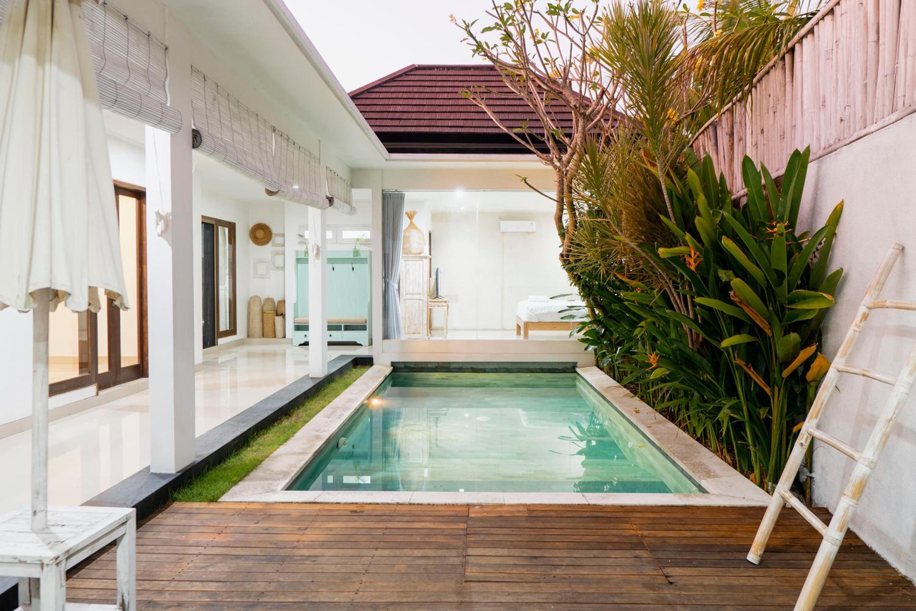 Three-Bedroom Villa photo 3