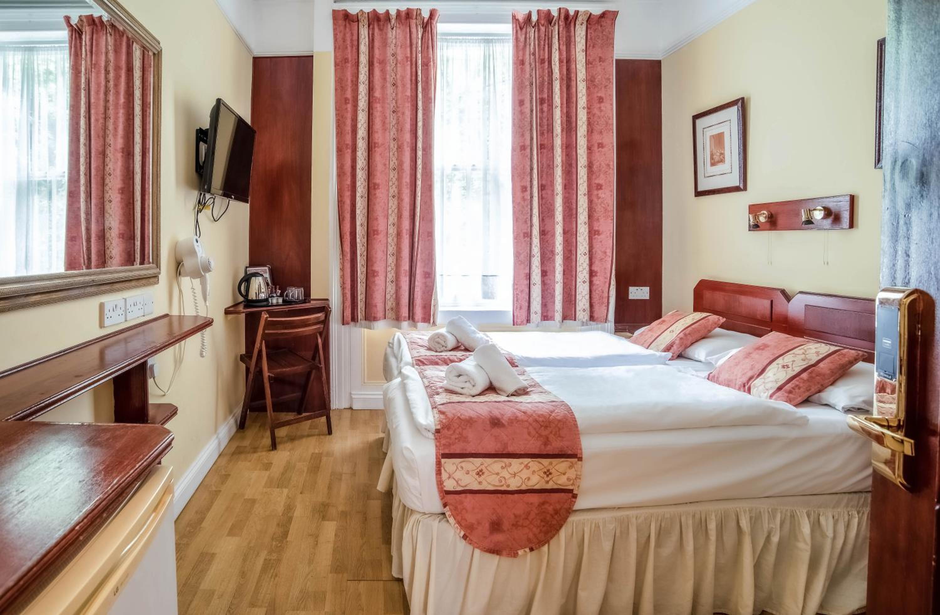 Standard Twin Room photo 1