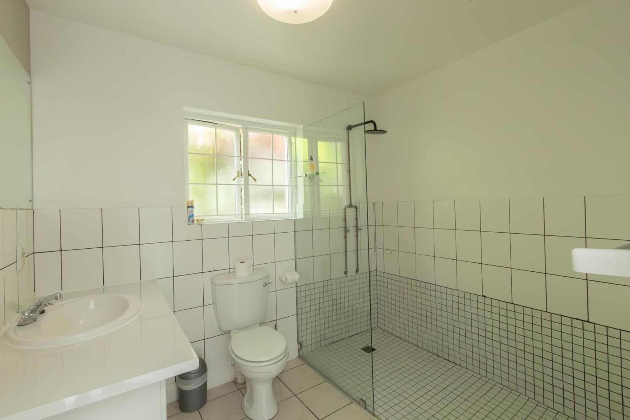 Deluxe Studio - Photo 12