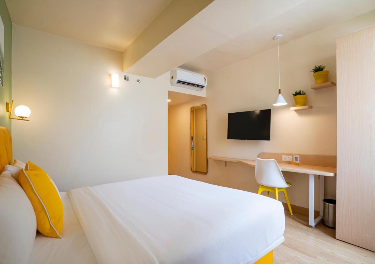 Standard King Room - Photo 5
