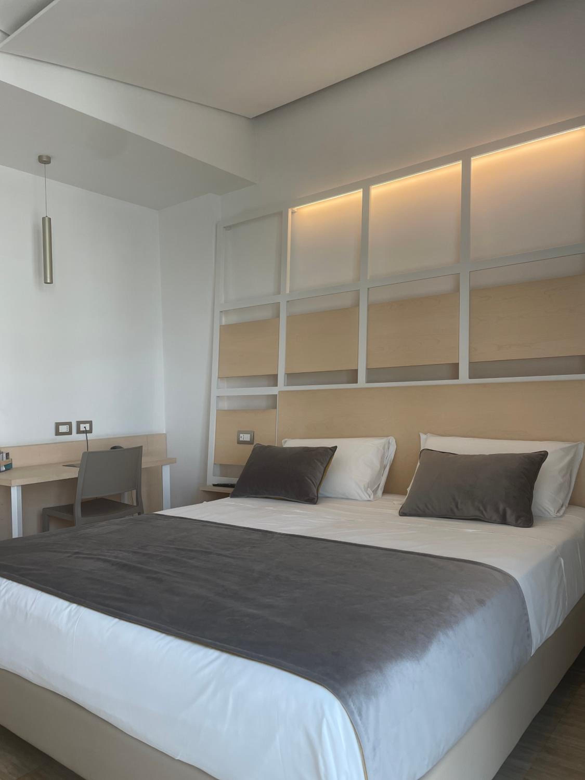 Superior Double Room - Photo 1