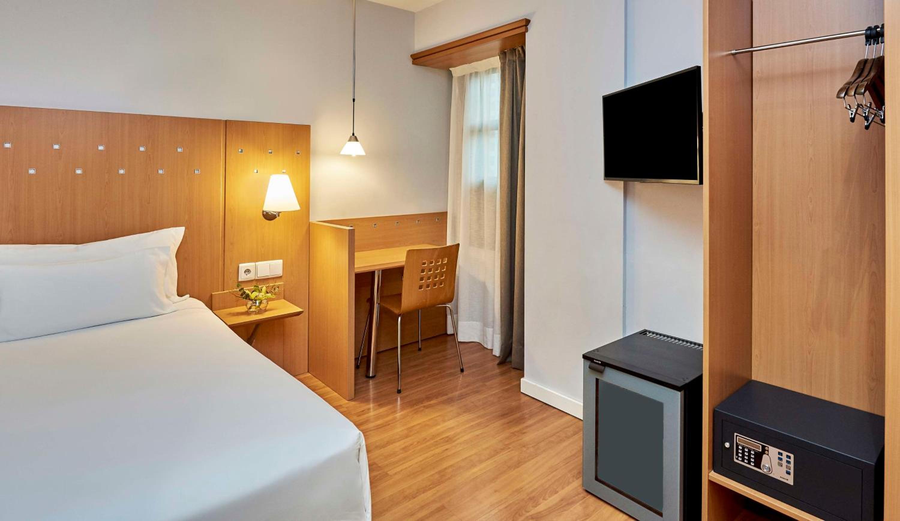 Standard Single Room Free Parking photo 3