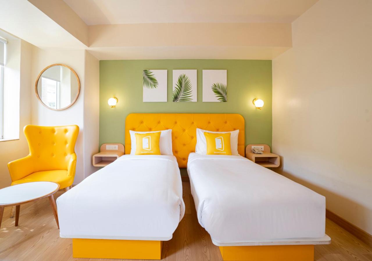 Standard Twin Room - Photo 6