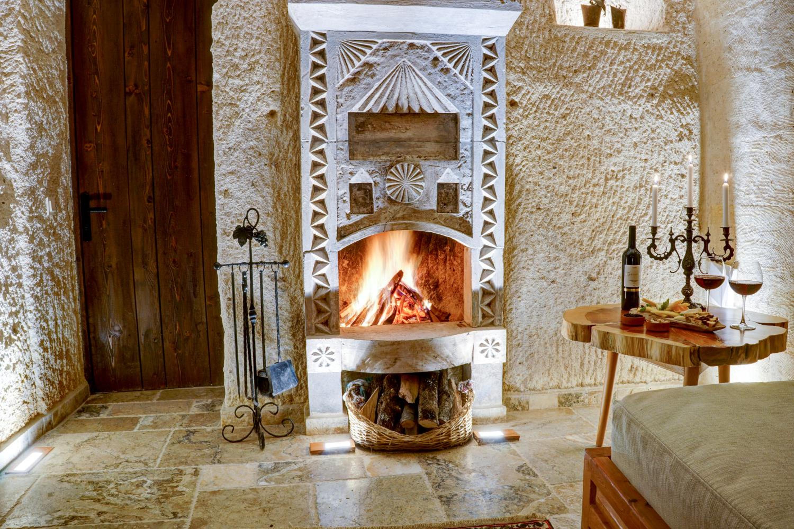 Executive Cave Suite - Photo 31