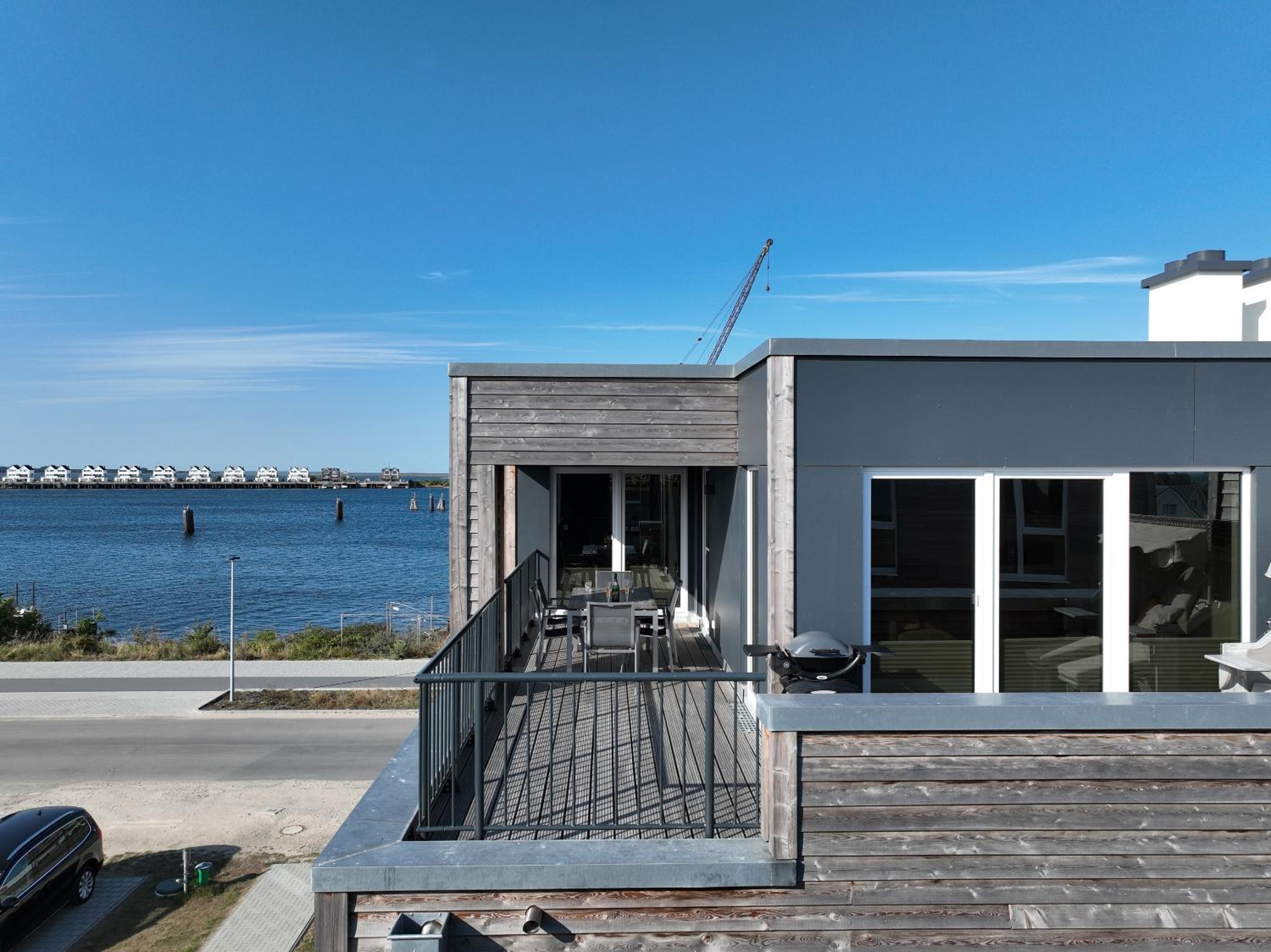 Apartment with Sea View photo 2