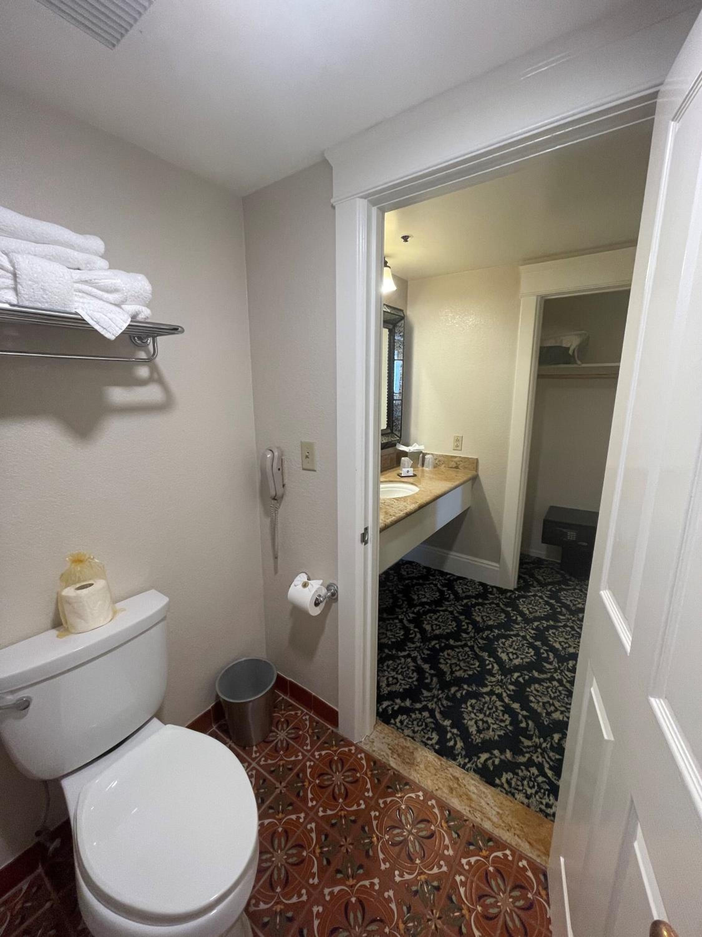 Glenwood King Room - Photo 6