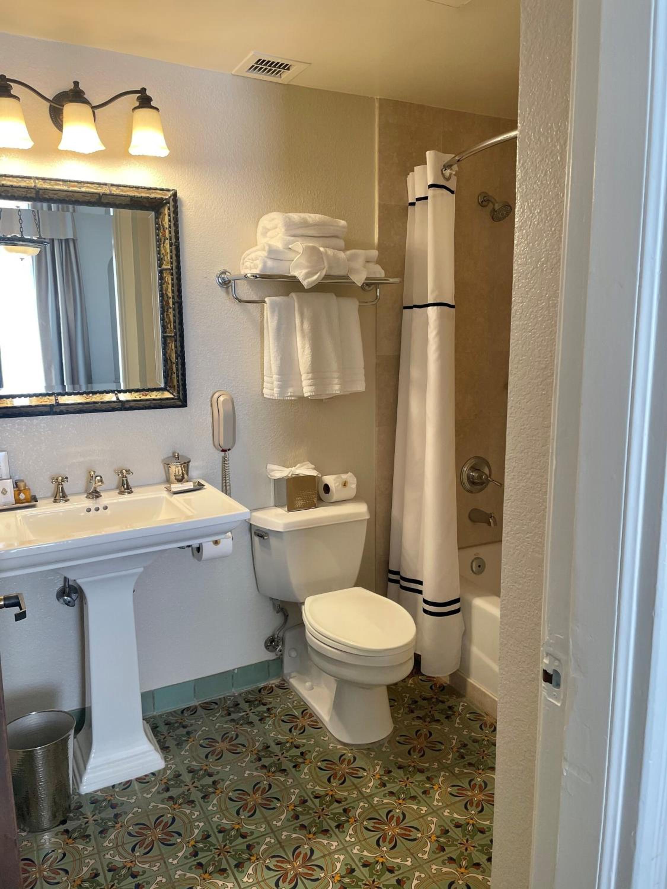 Raincross King Room - Photo 2