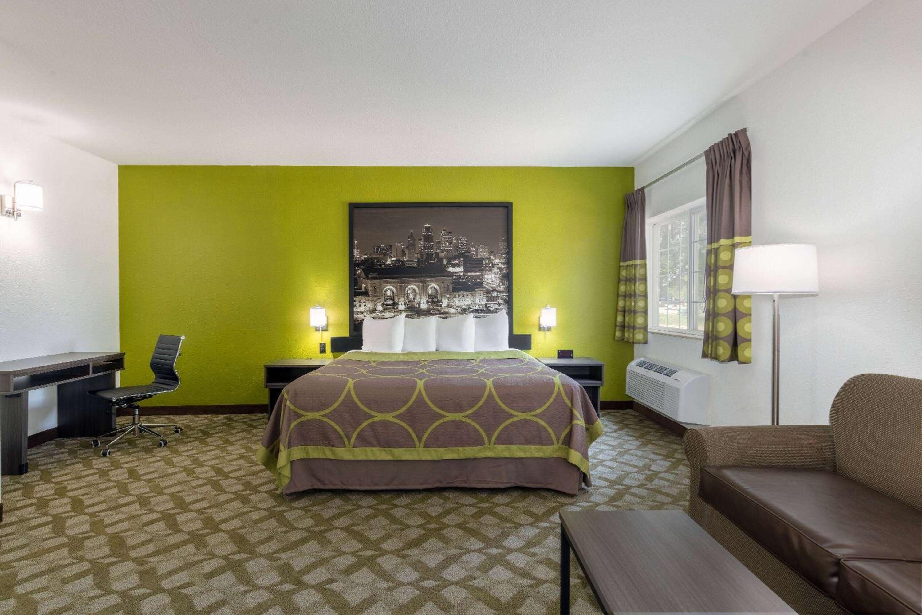 1 King Bed, Mobility Accessible Room, Non-Smoking Room