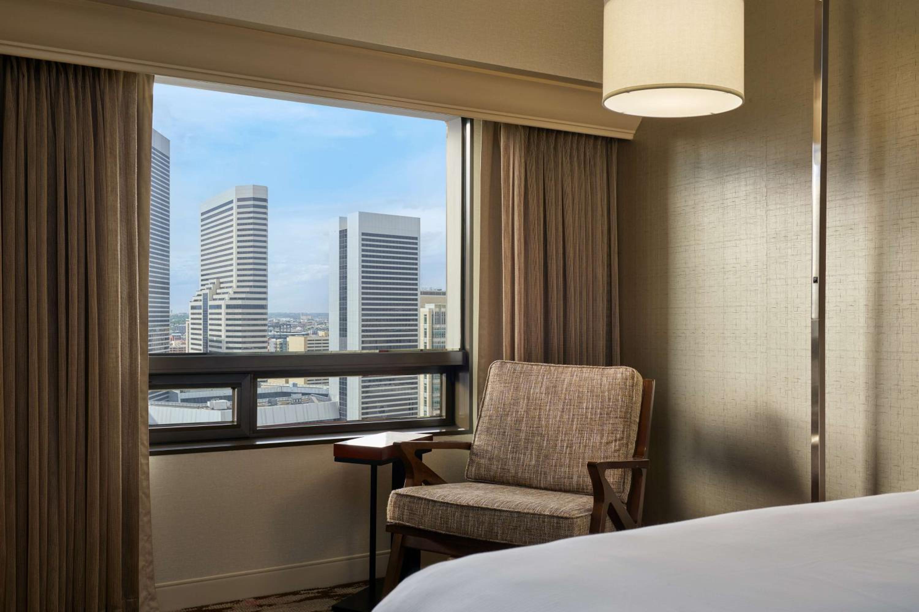 King Guestroom with City View - High Floor - Photo 2