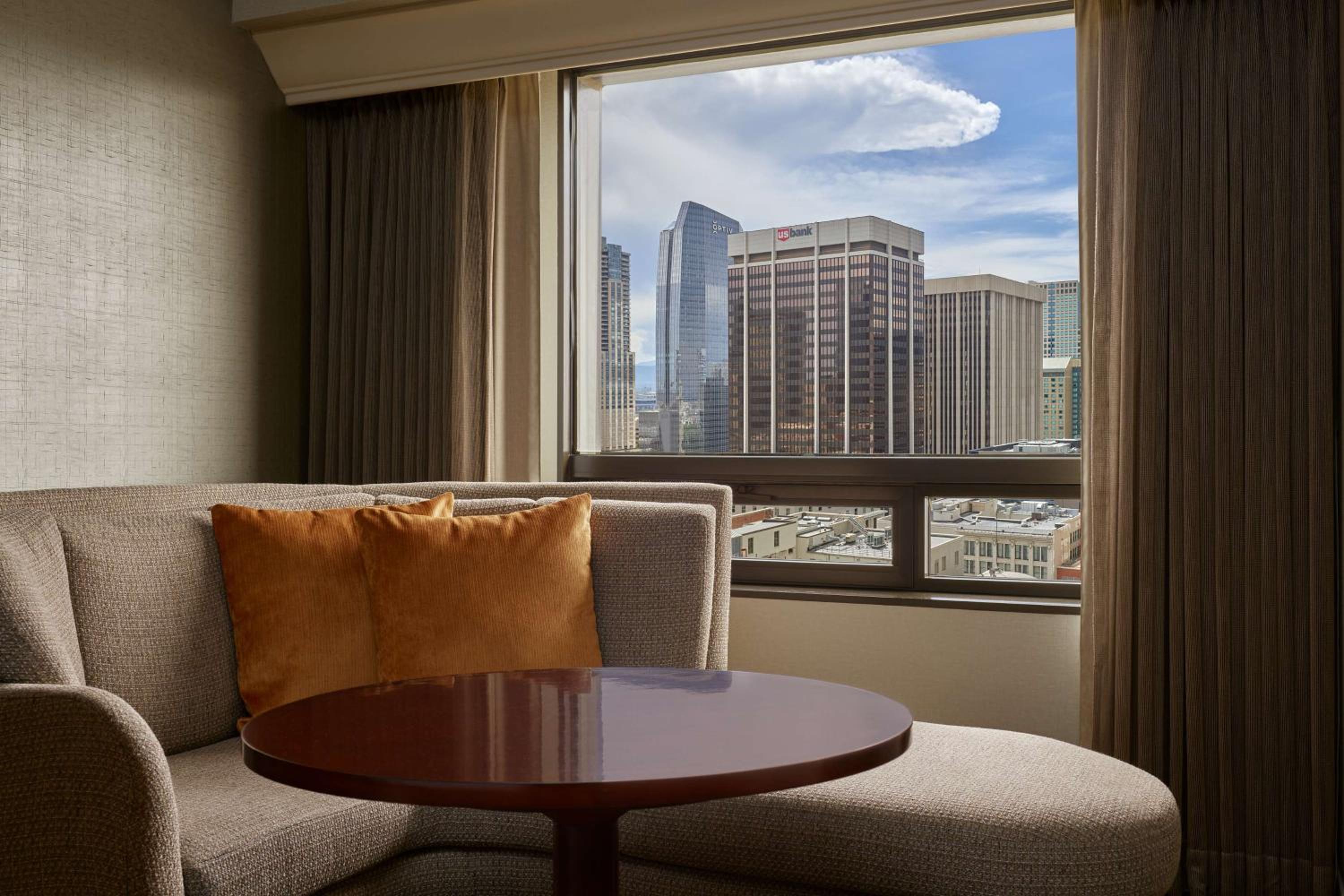 King Guestroom with City View - High Floor - Photo 7
