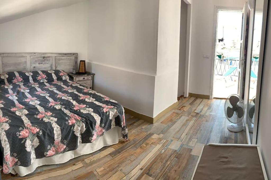 Three-Bedroom House photo 2