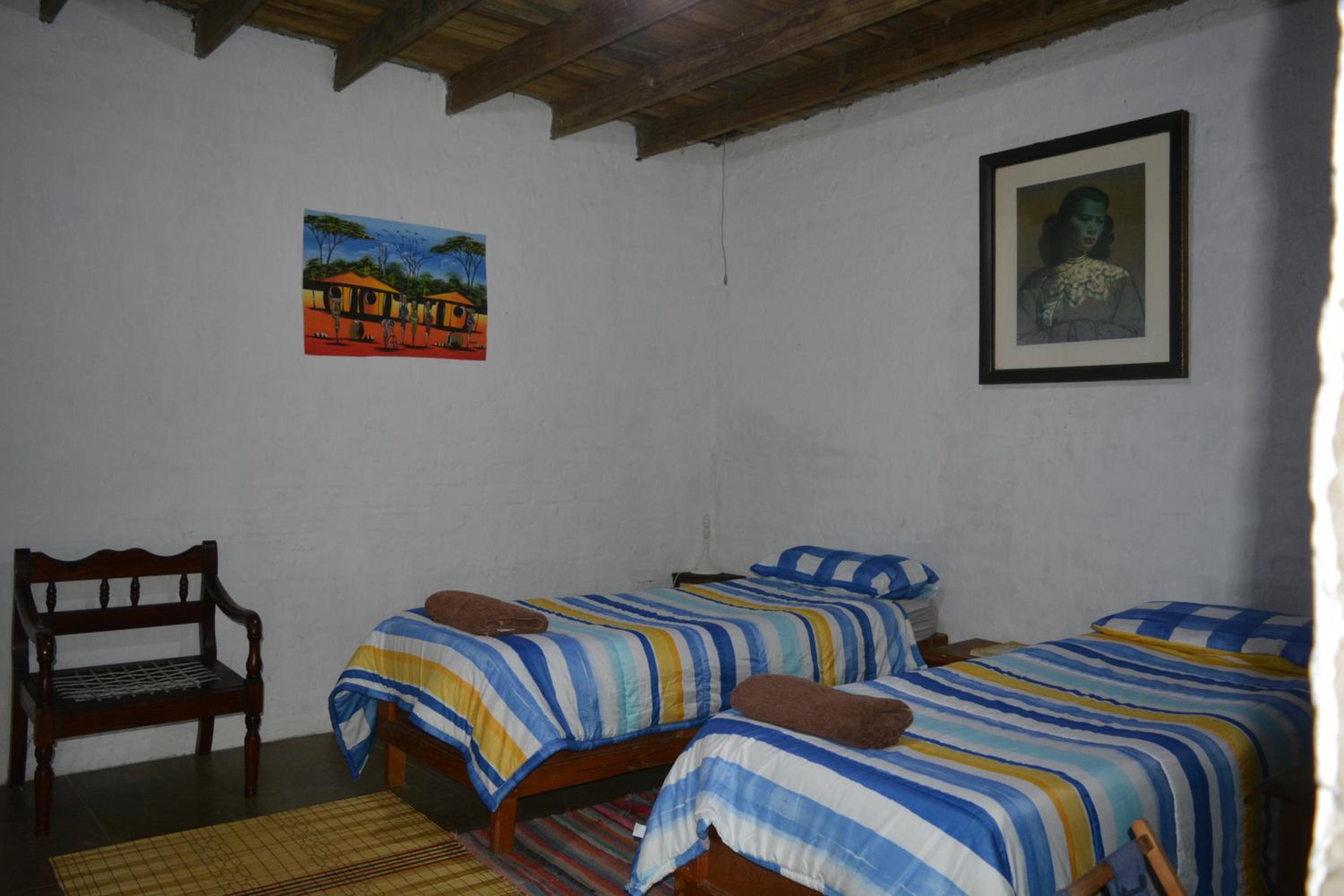 Standard Twin Room With Shared Bathroom photo 1
