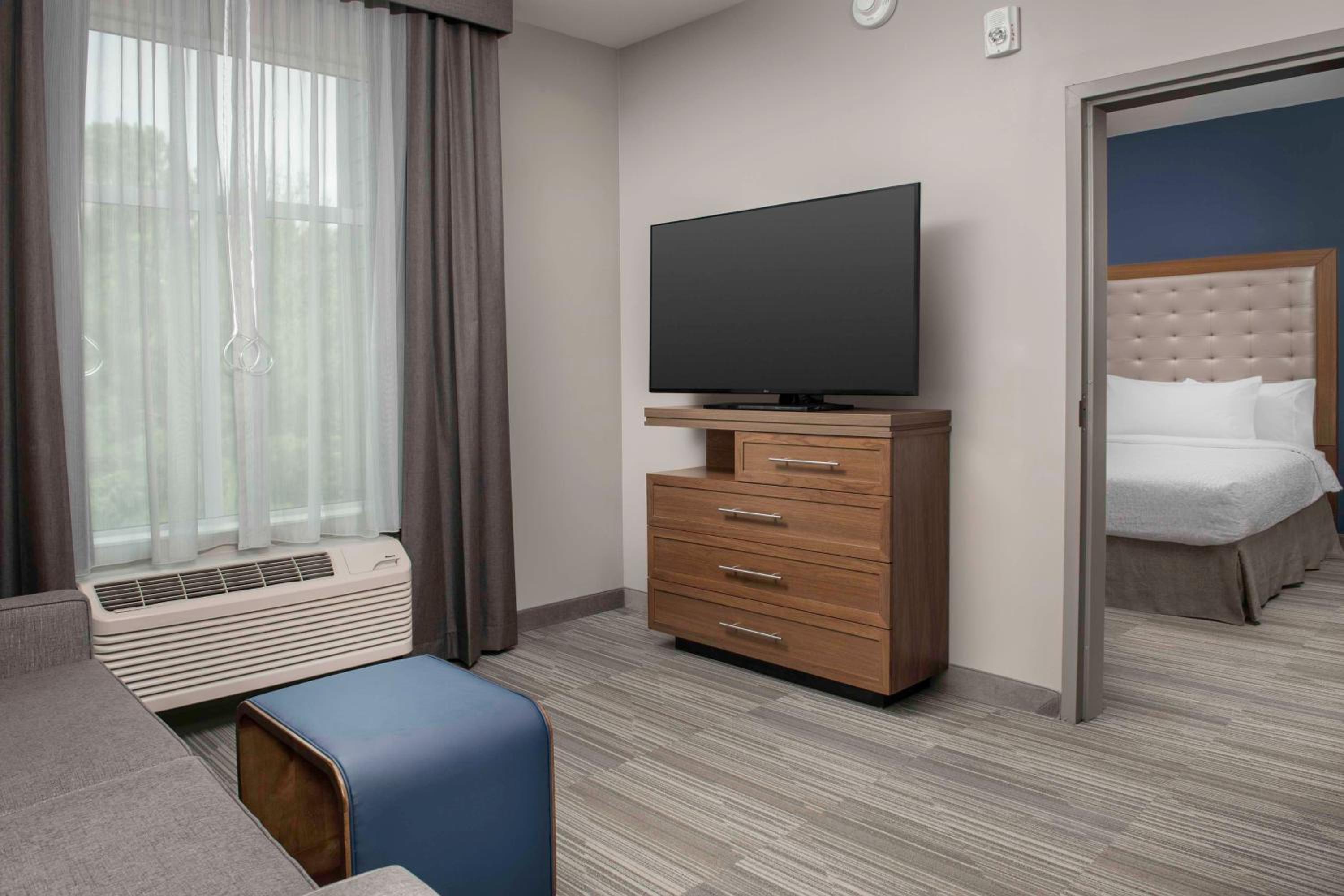 Suite with Two Queen Beds and Tub - Mobility Accessible - Photo 1