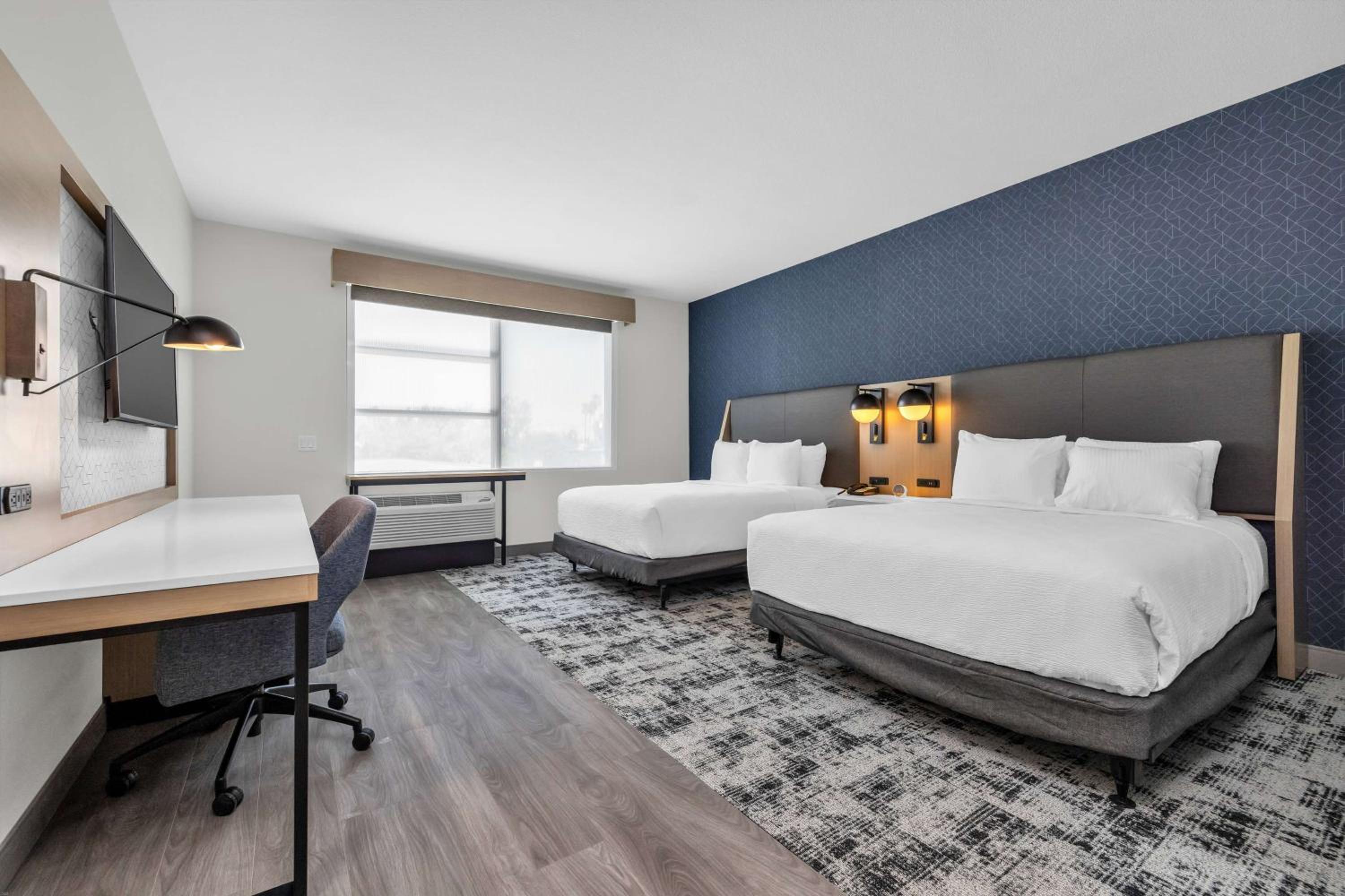 Queen Room with Tow Queen Beds, Mobility Access and Bathtub with Grab Bars, Non-Smoking - Photo 1