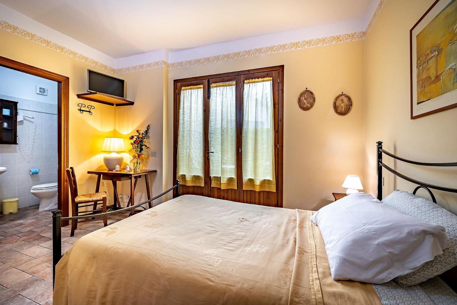 Single Room photo 3