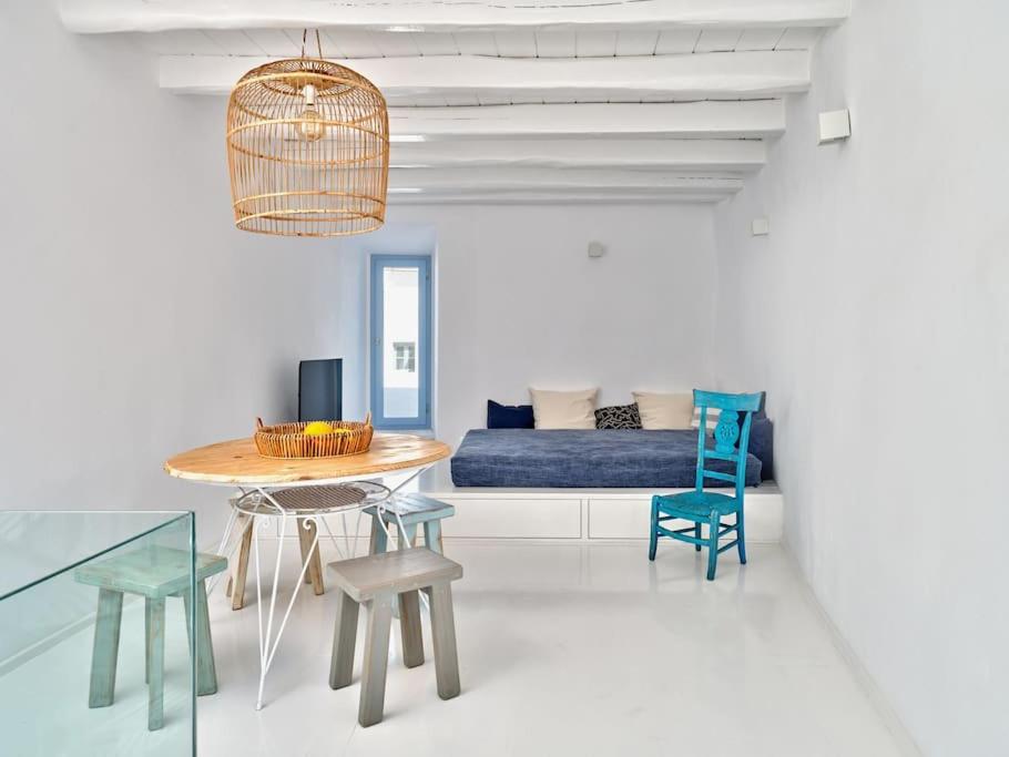 One-Bedroom House photo 1