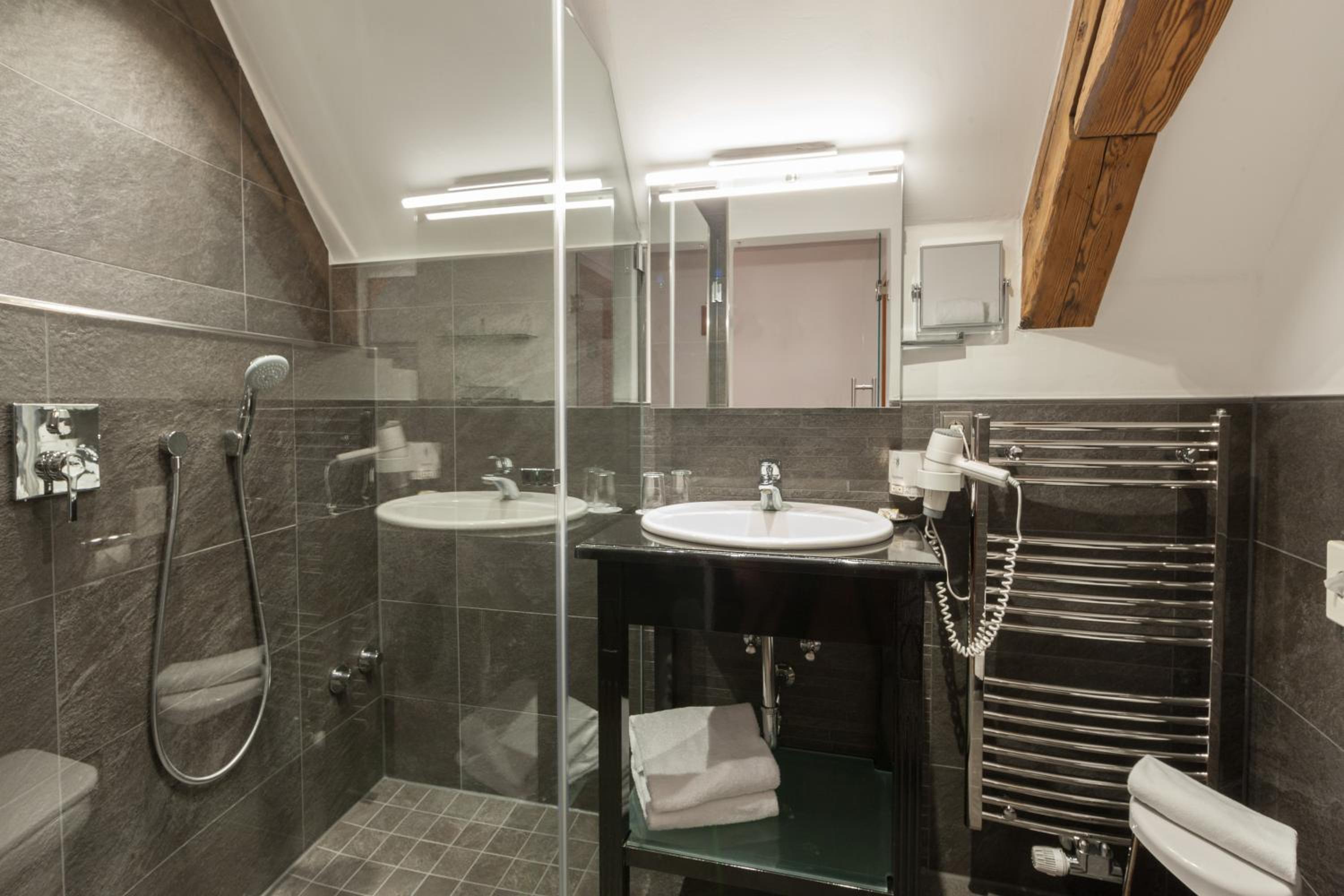 Double Room - Photo 4