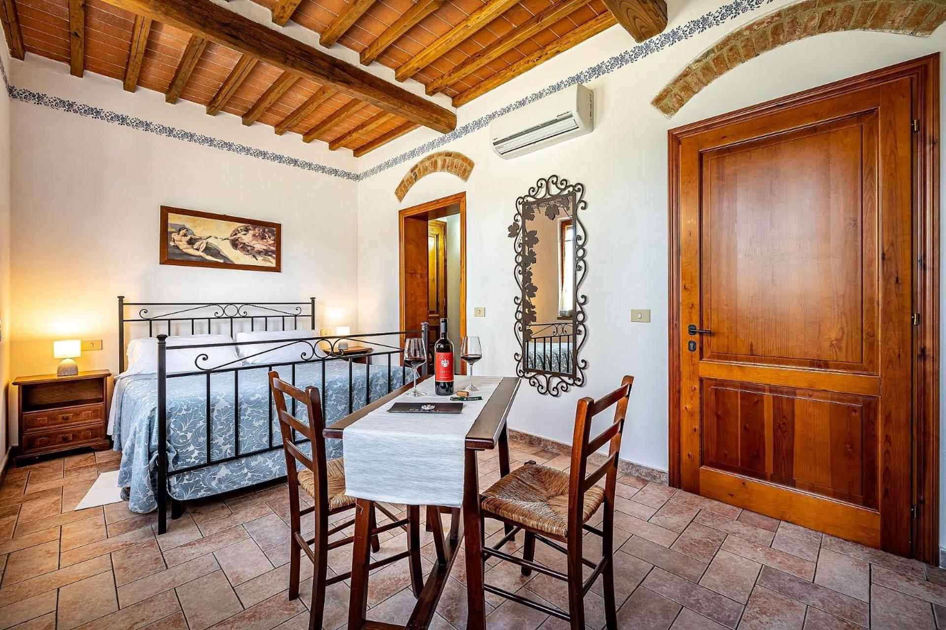 Double Room - Photo 4