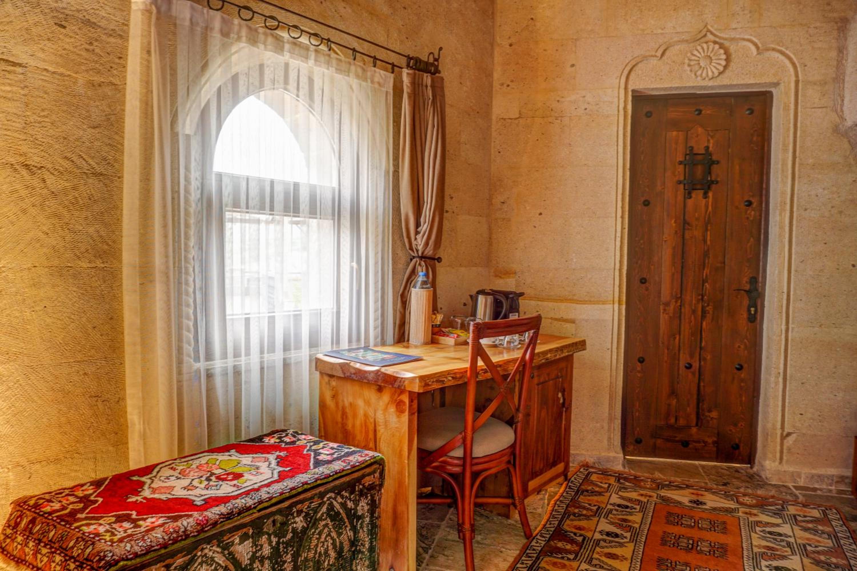 Deluxe Suite - Photo 26