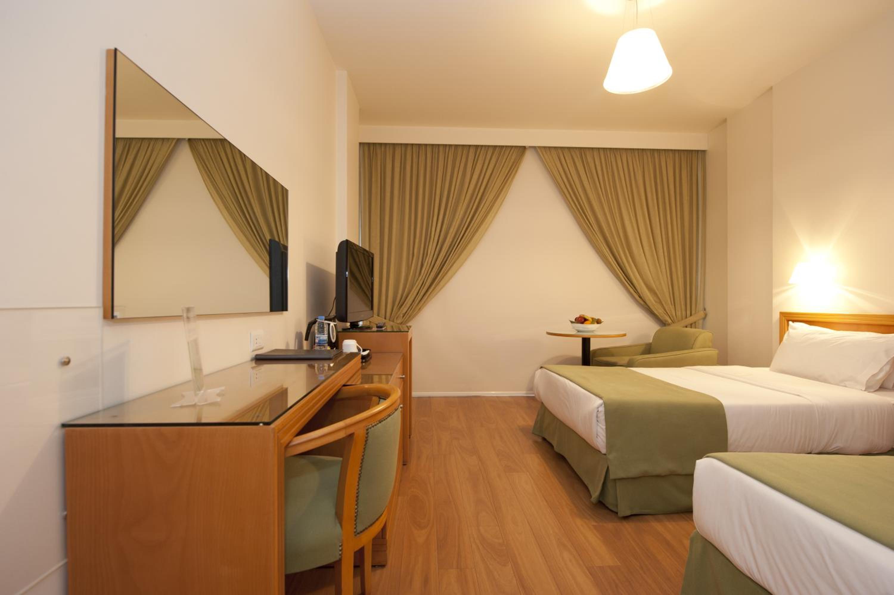 Classic Twin Room - Photo 3