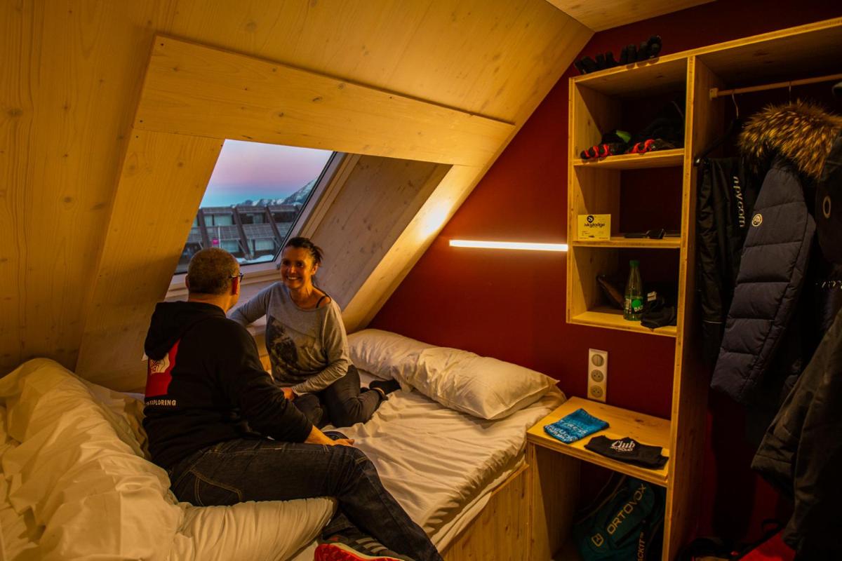 Double Superior Cabin with Shared Bathroom