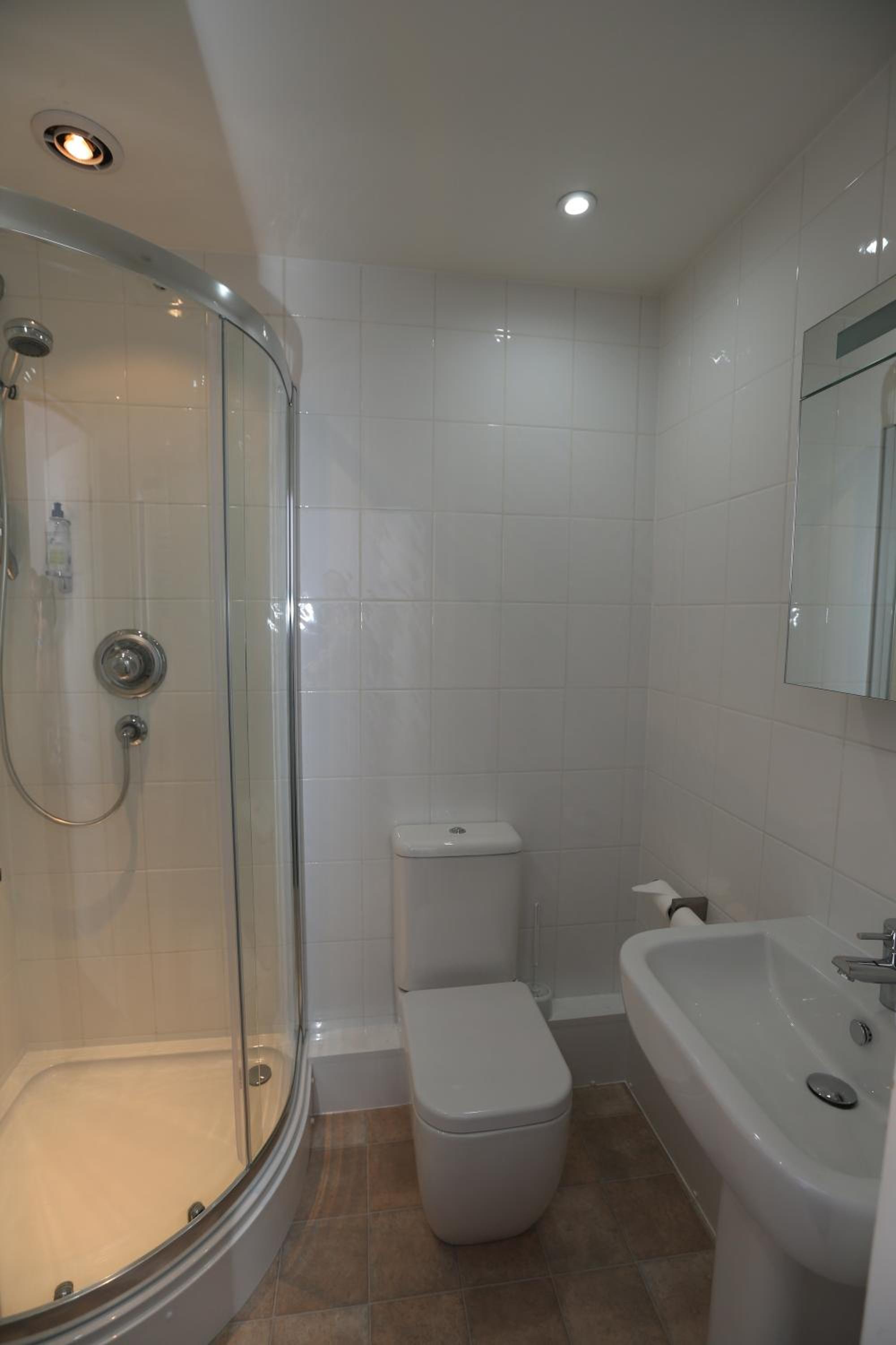 Double Room - Photo 7
