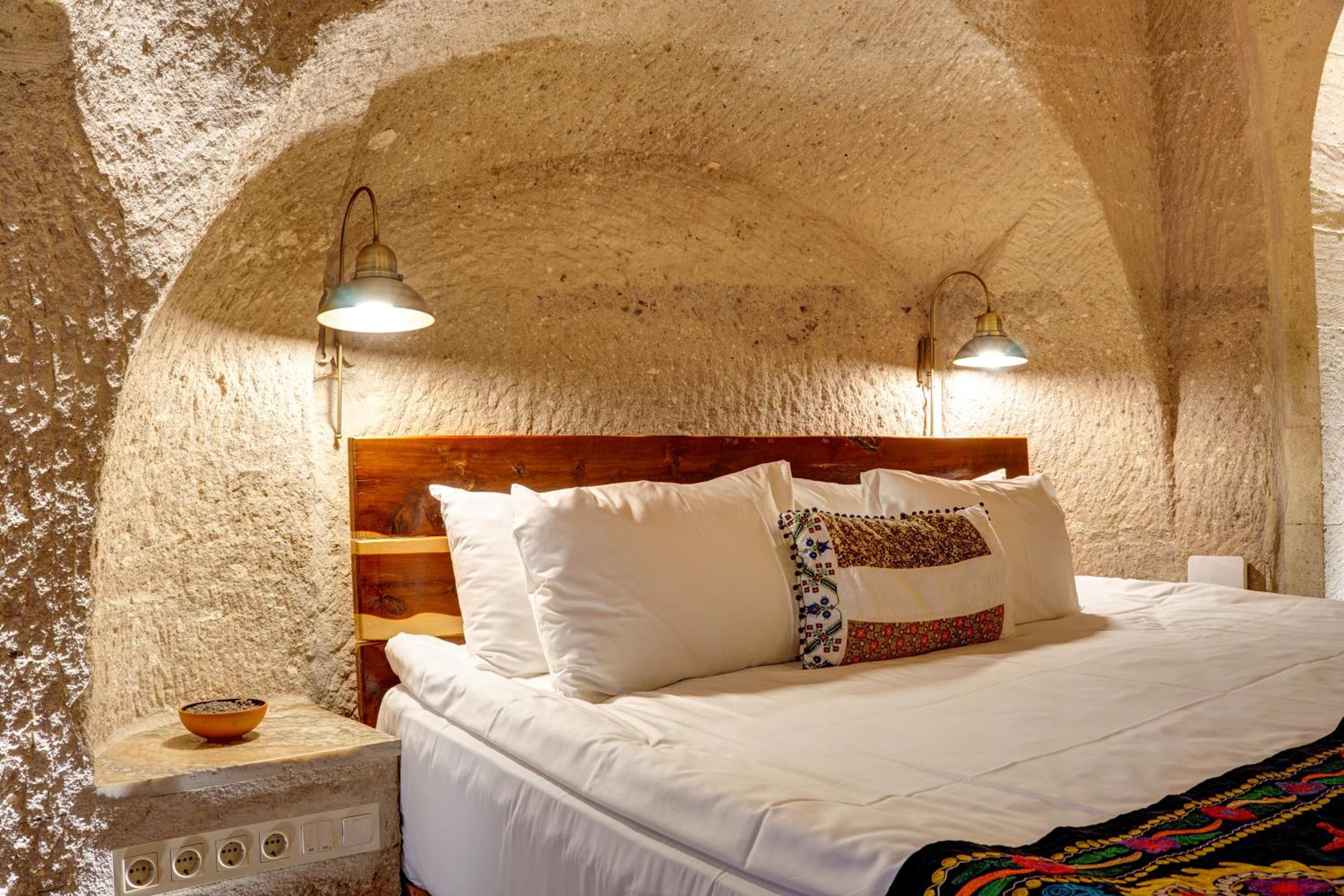 Deluxe Suite - Photo 6