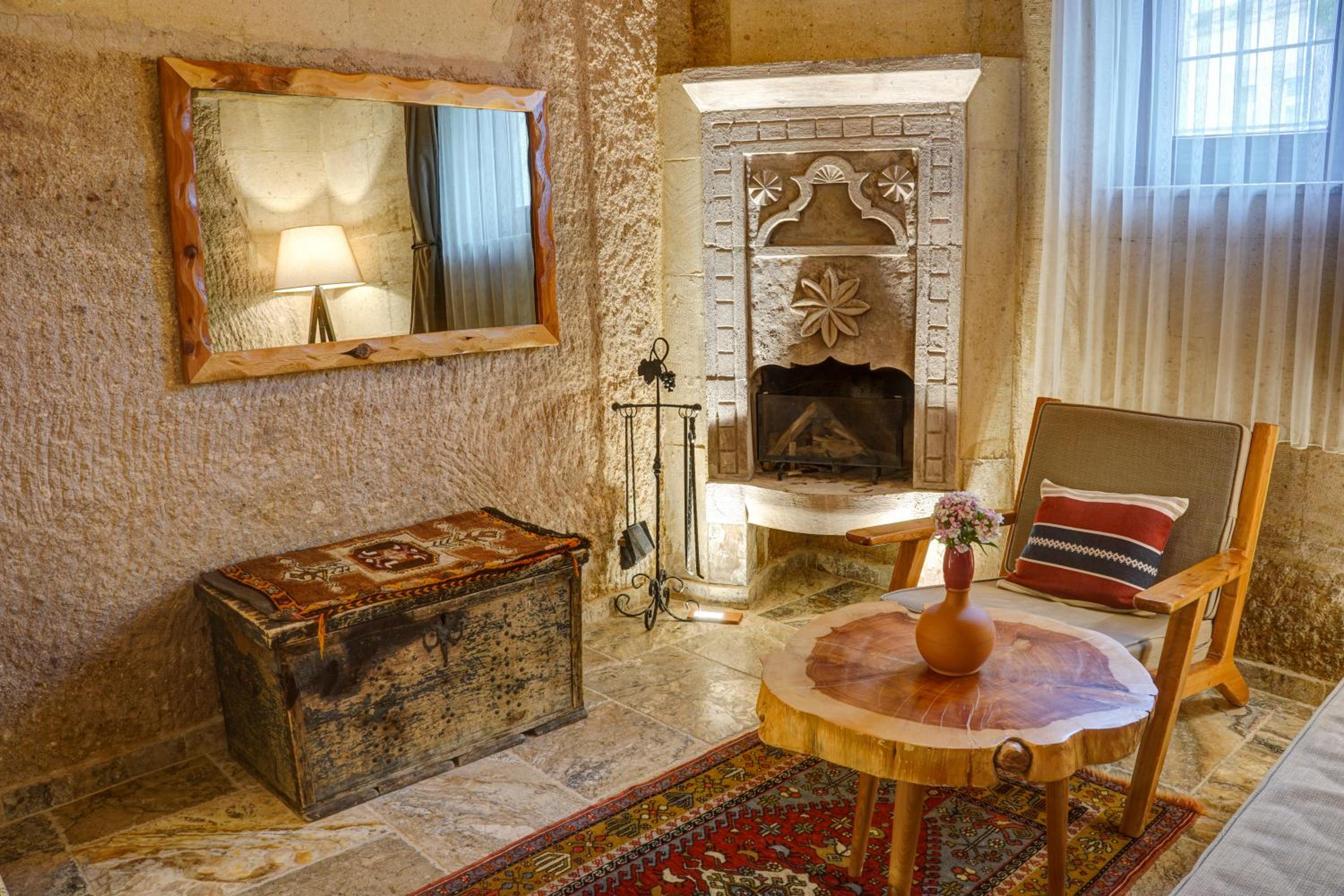 Deluxe Suite - Photo 5