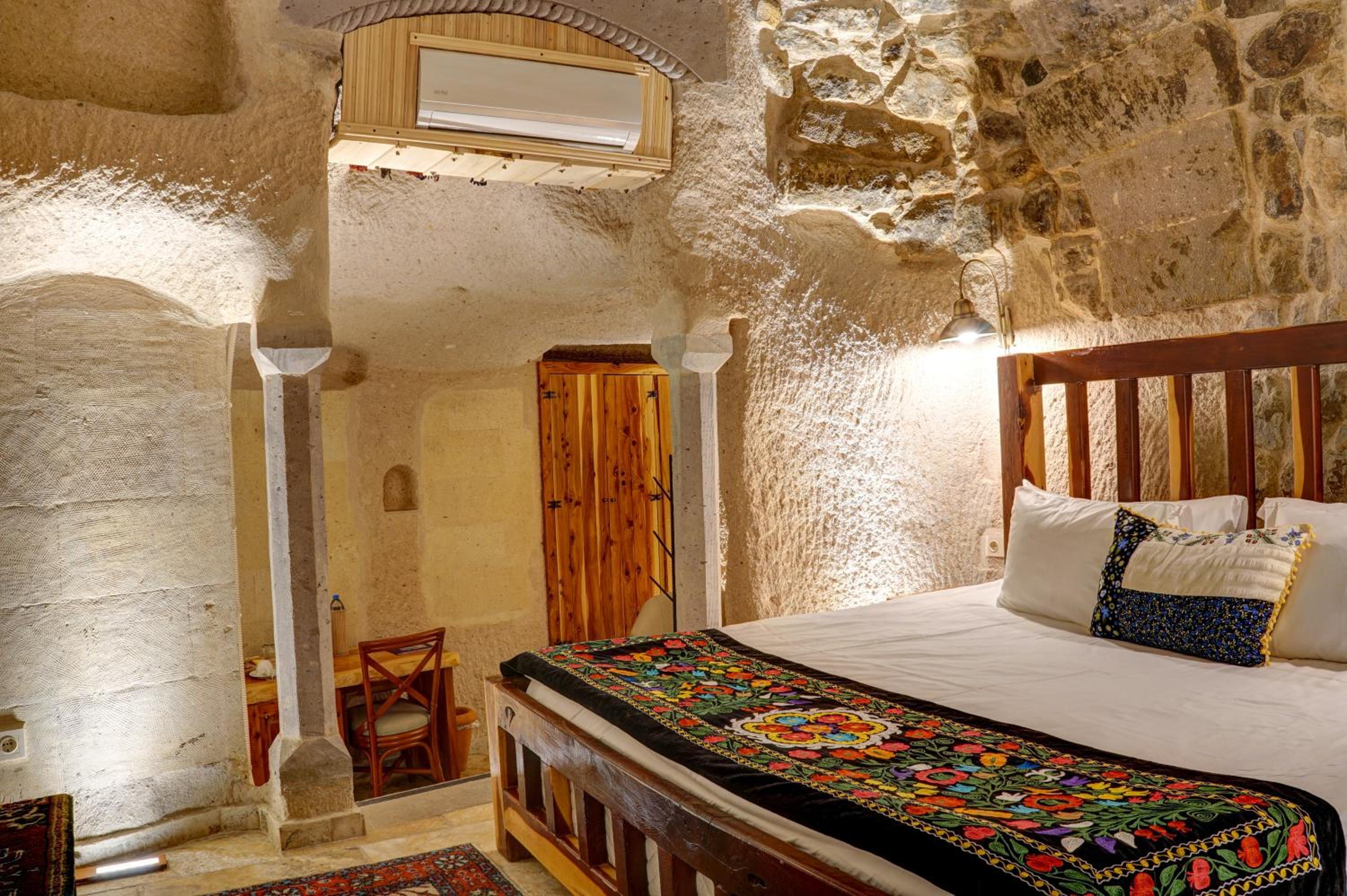 Superior Cave Suite  - Photo 24