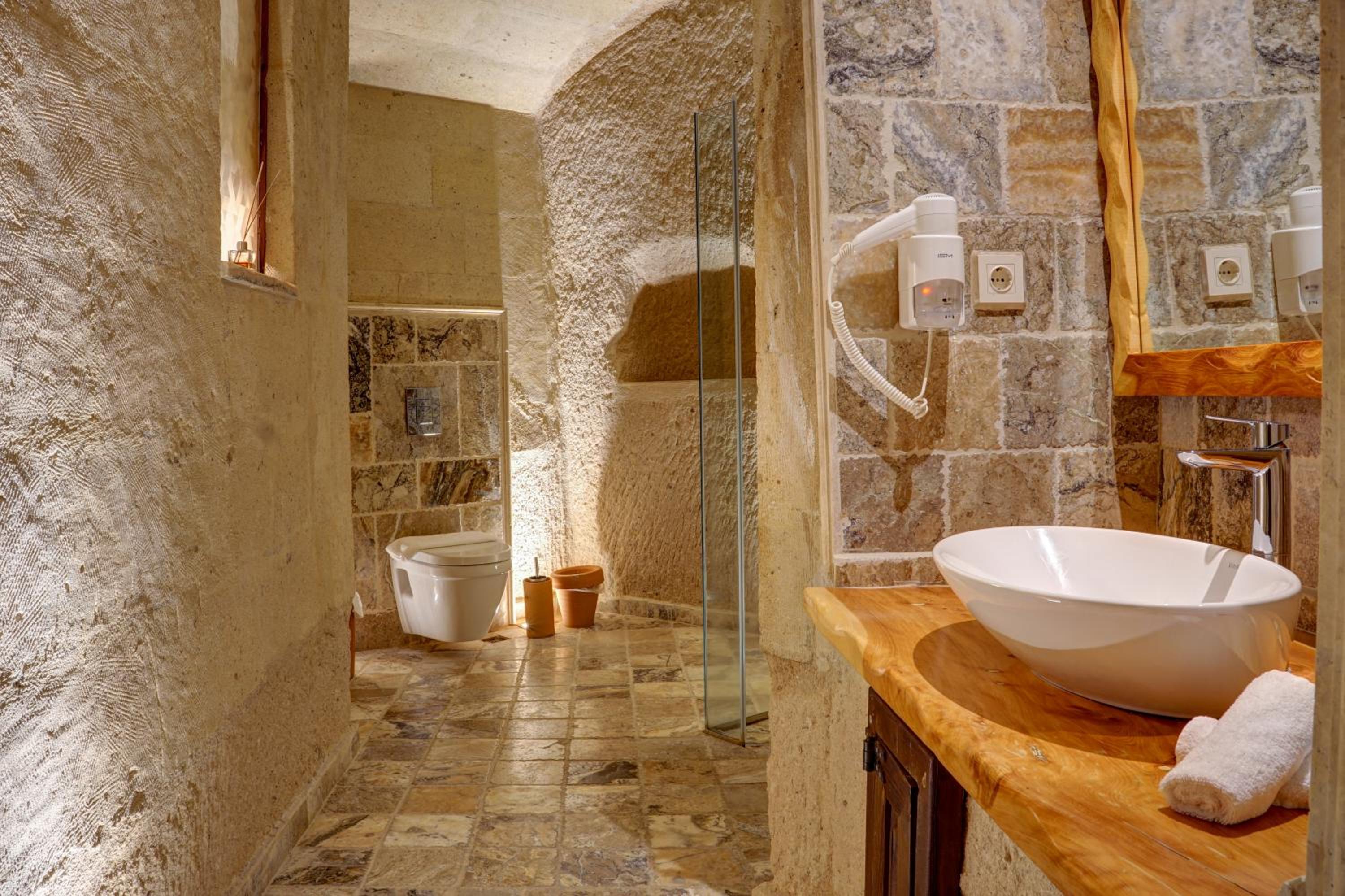 Superior Cave Suite  - Photo 2