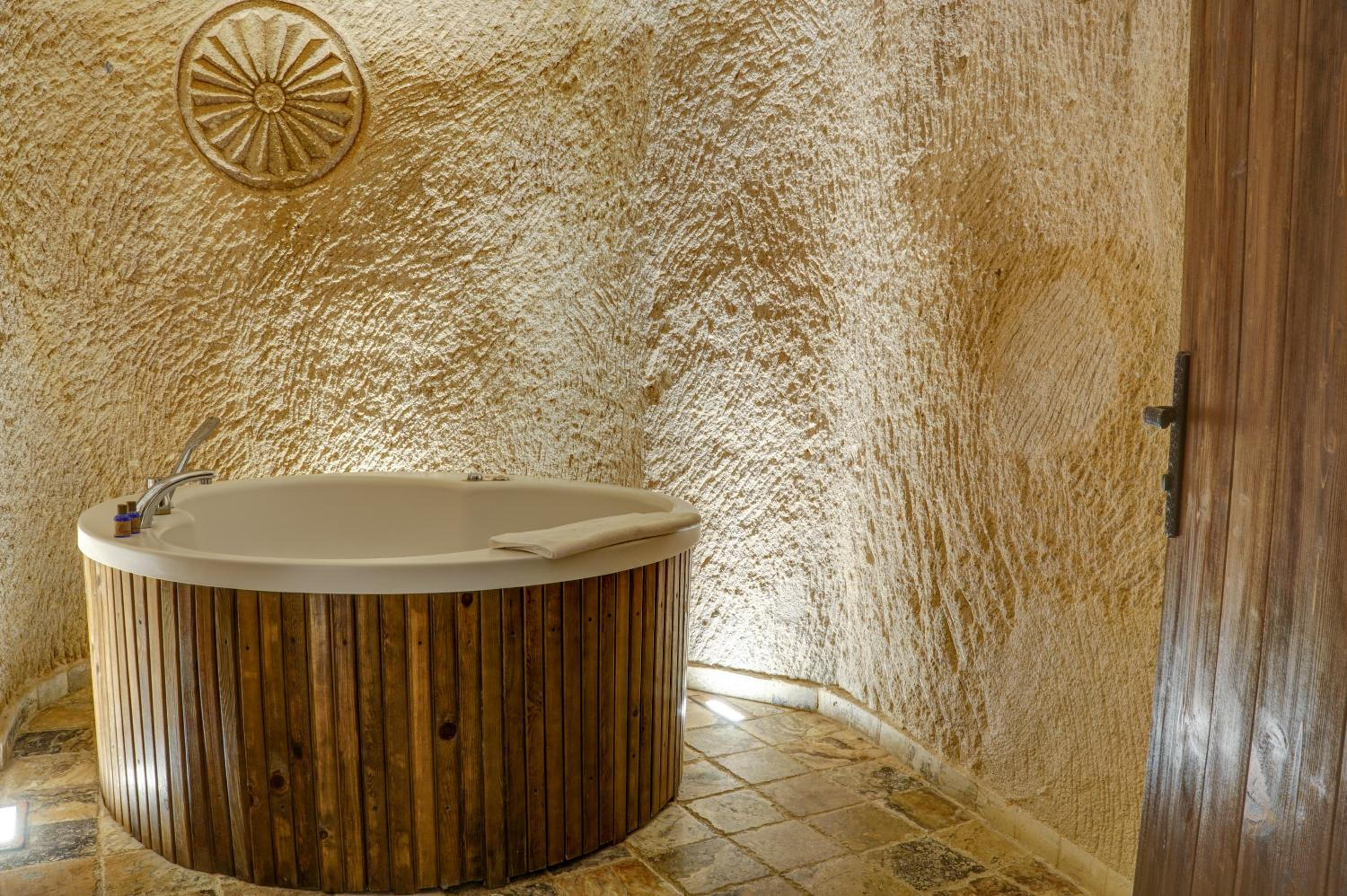 Superior Cave Suite  - Photo 30
