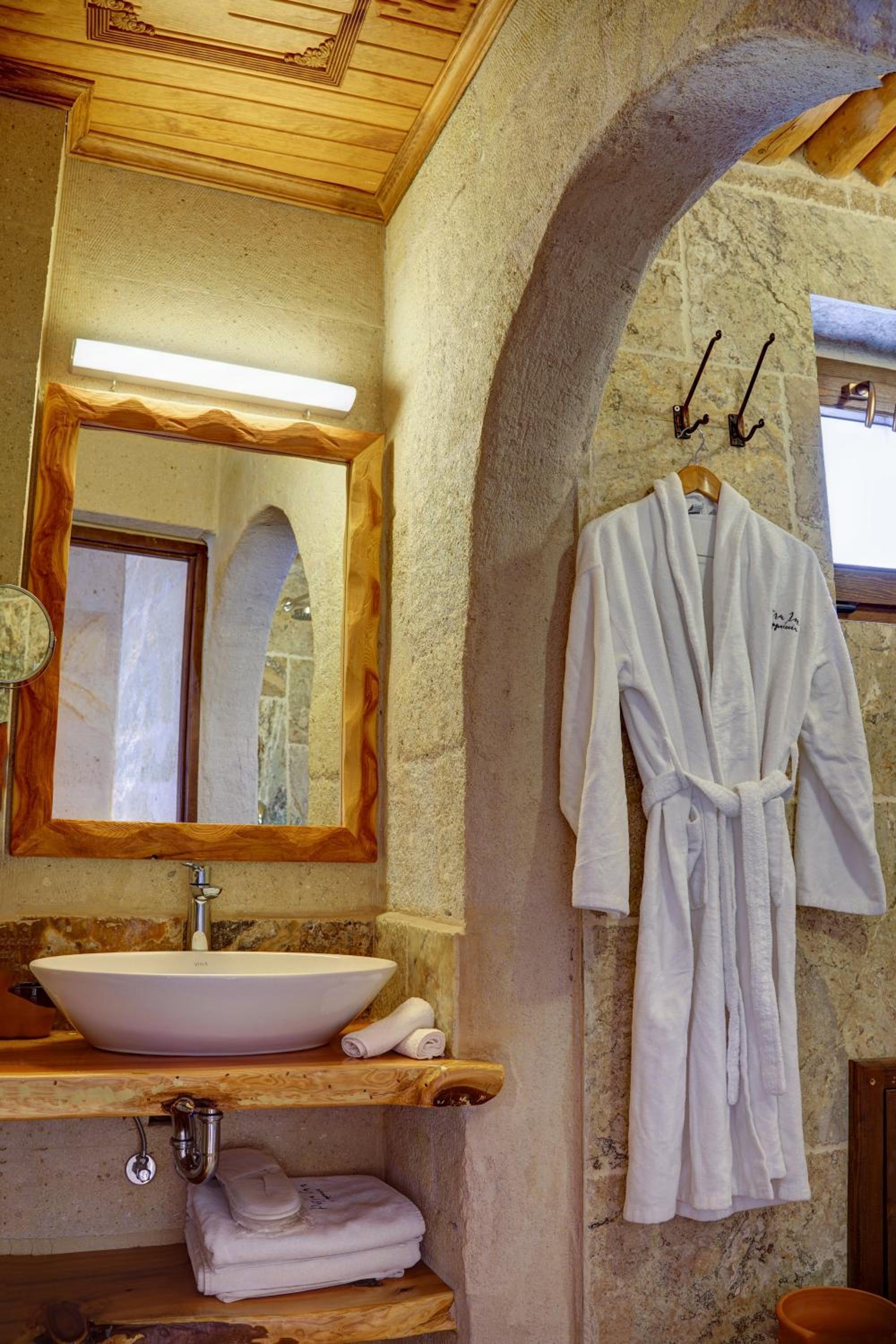 Premium Suite - Photo 2