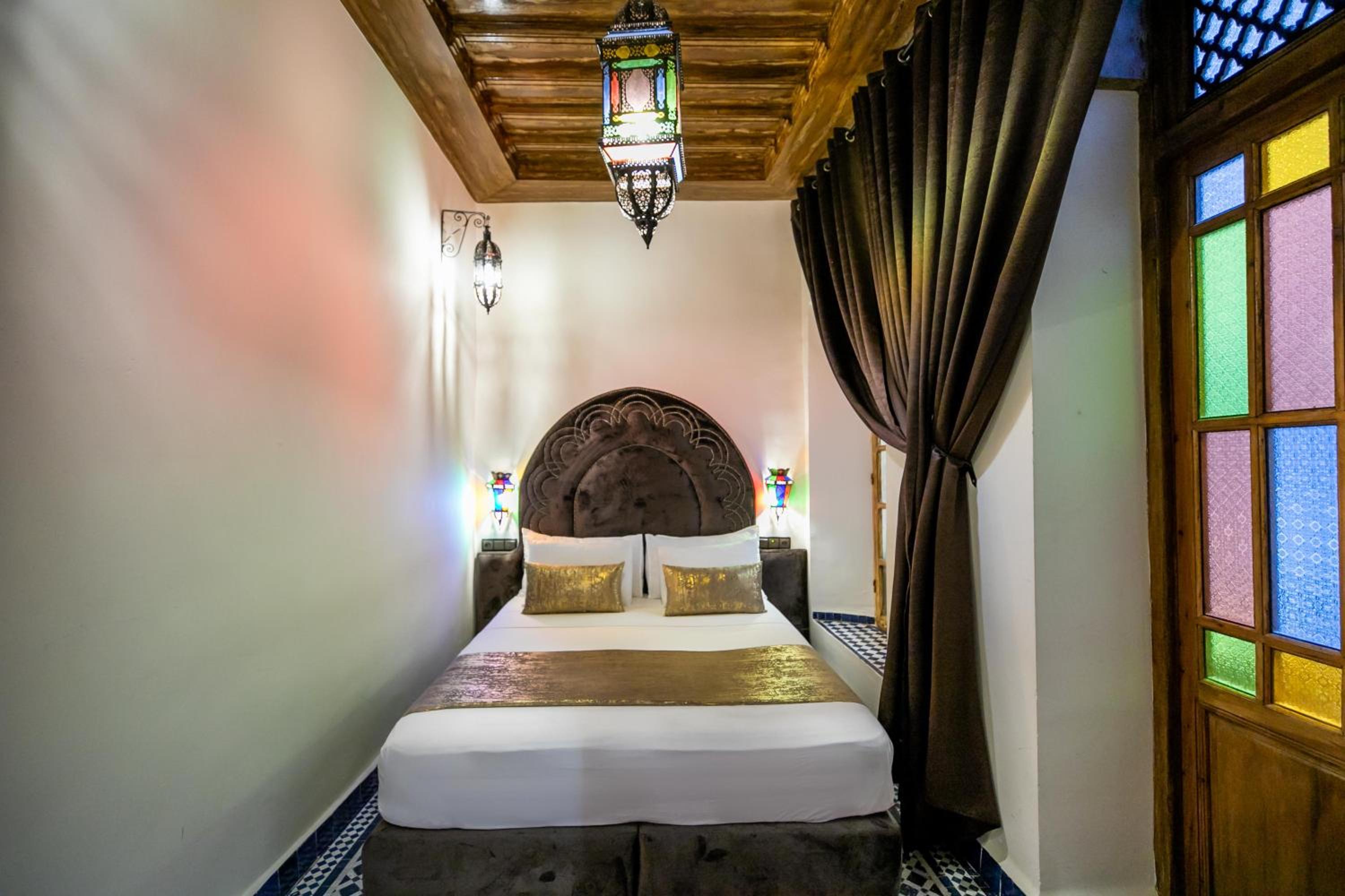 Double or Twin Room with Private Bathroom photo 2