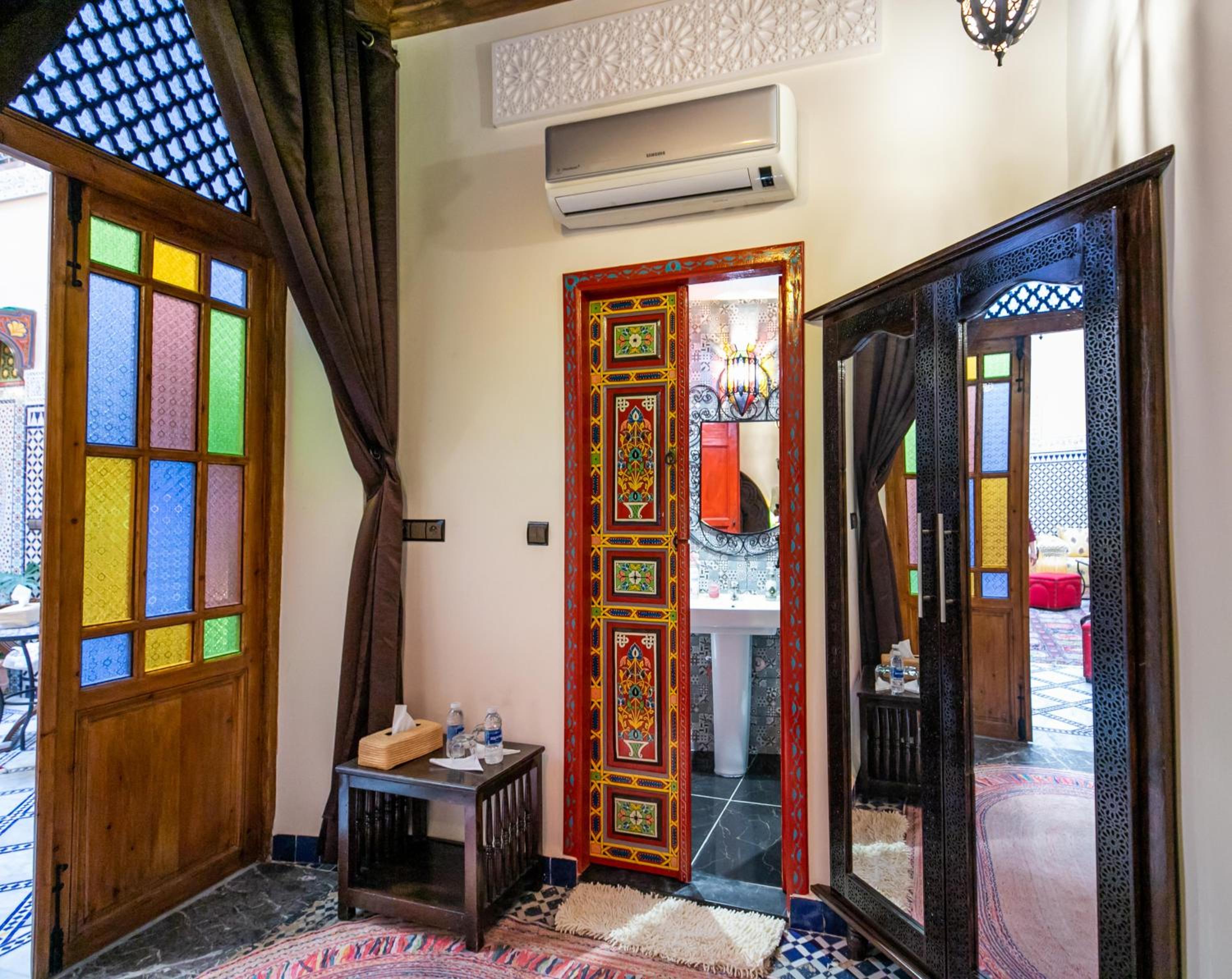 Double or Twin Room with Private Bathroom photo 3