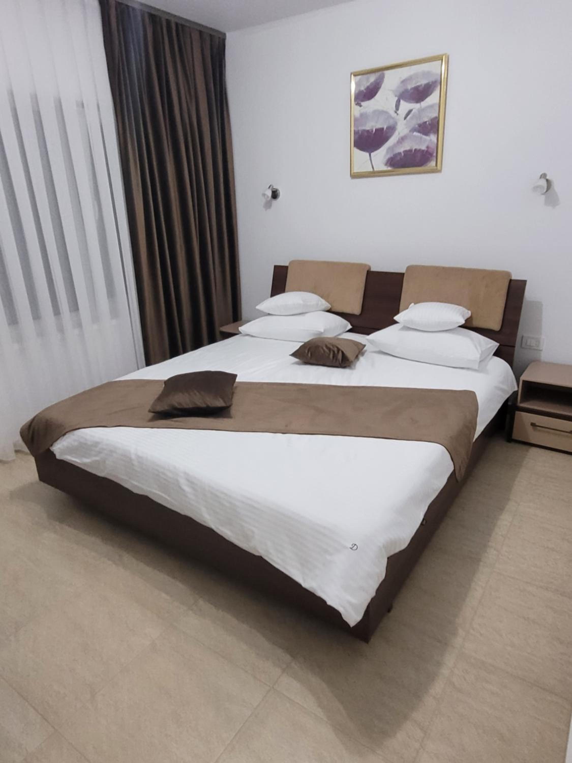 Deluxe Room (2 Adults + 1 Child) photo 2